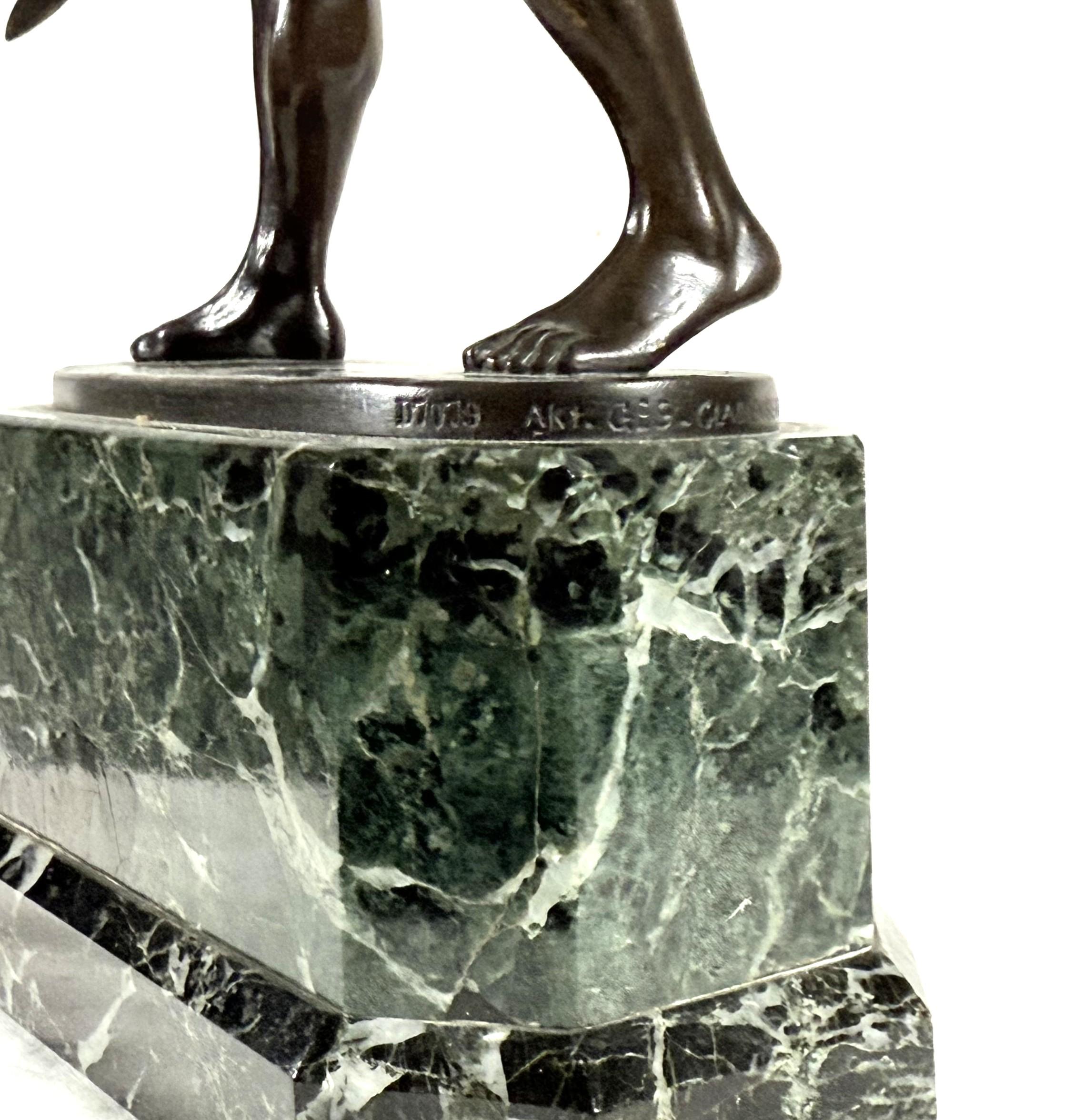 Antique bronze nude gladiator/ swordsman - Signed 