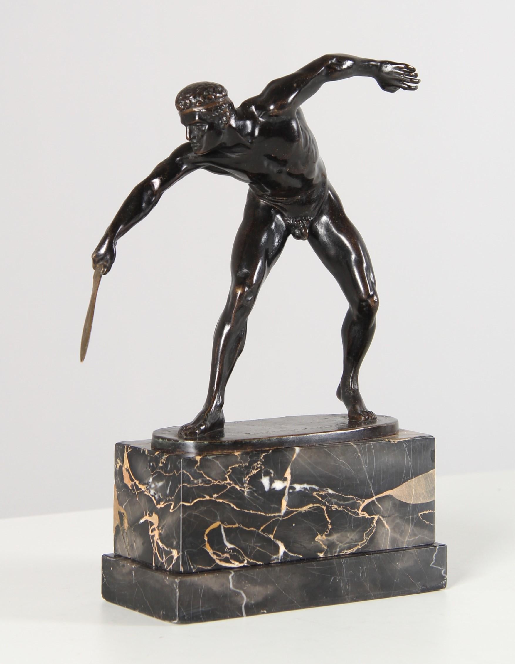Rudolf Marcus - Lo spadaccino, bronzo, Germania (Berlino), 1910 circa In condizioni buone in vendita a Greven, DE