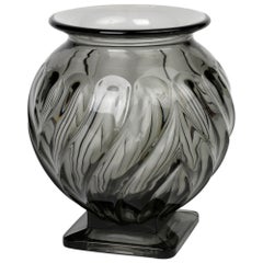 Rudolf Schrötter for Inwald Art Deco Grey Green Moulure Moderne Art Glass Vase