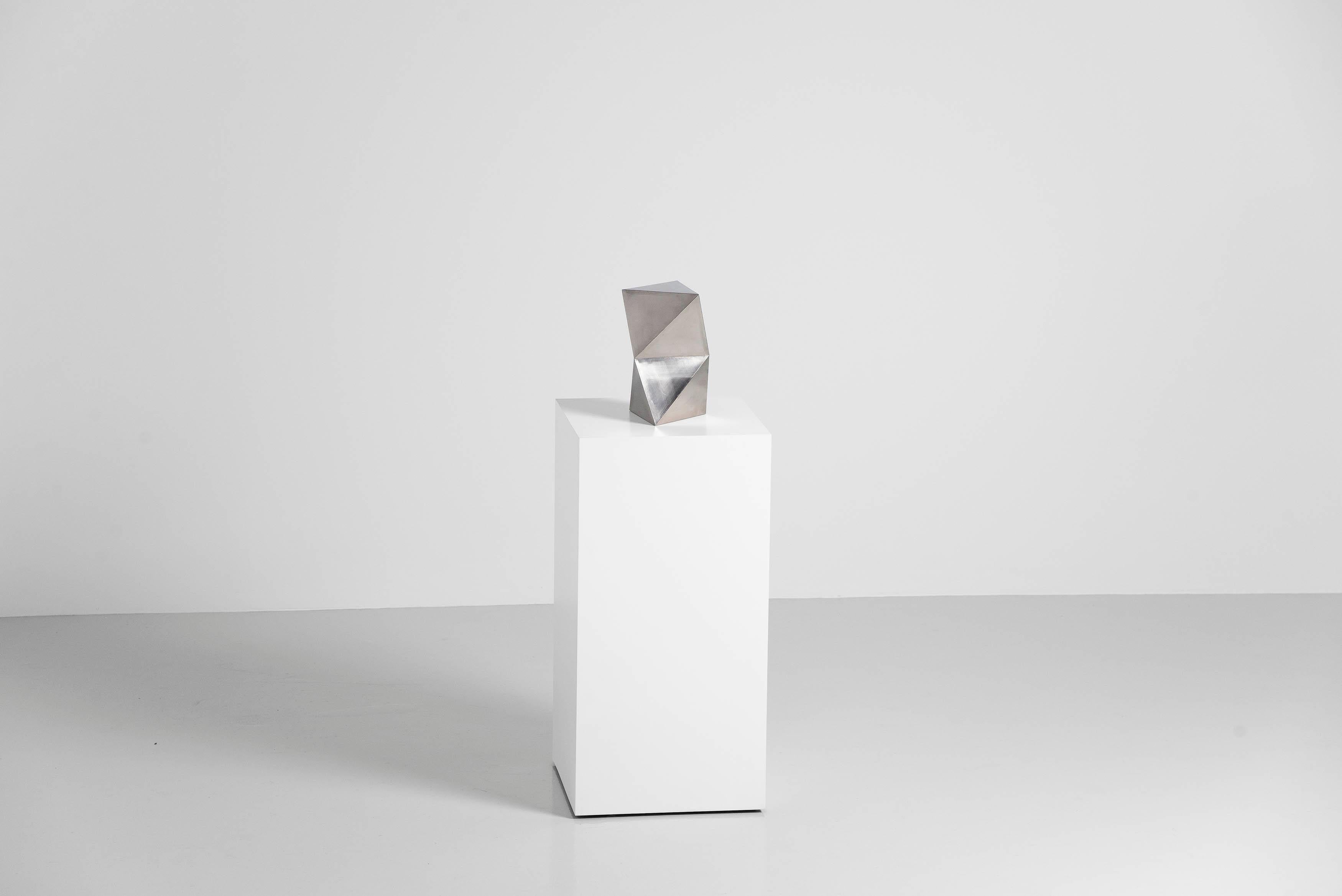 Acier inoxydable Rudolf Wolf - Sculpture géométrique en acier inoxydable 1981 en vente