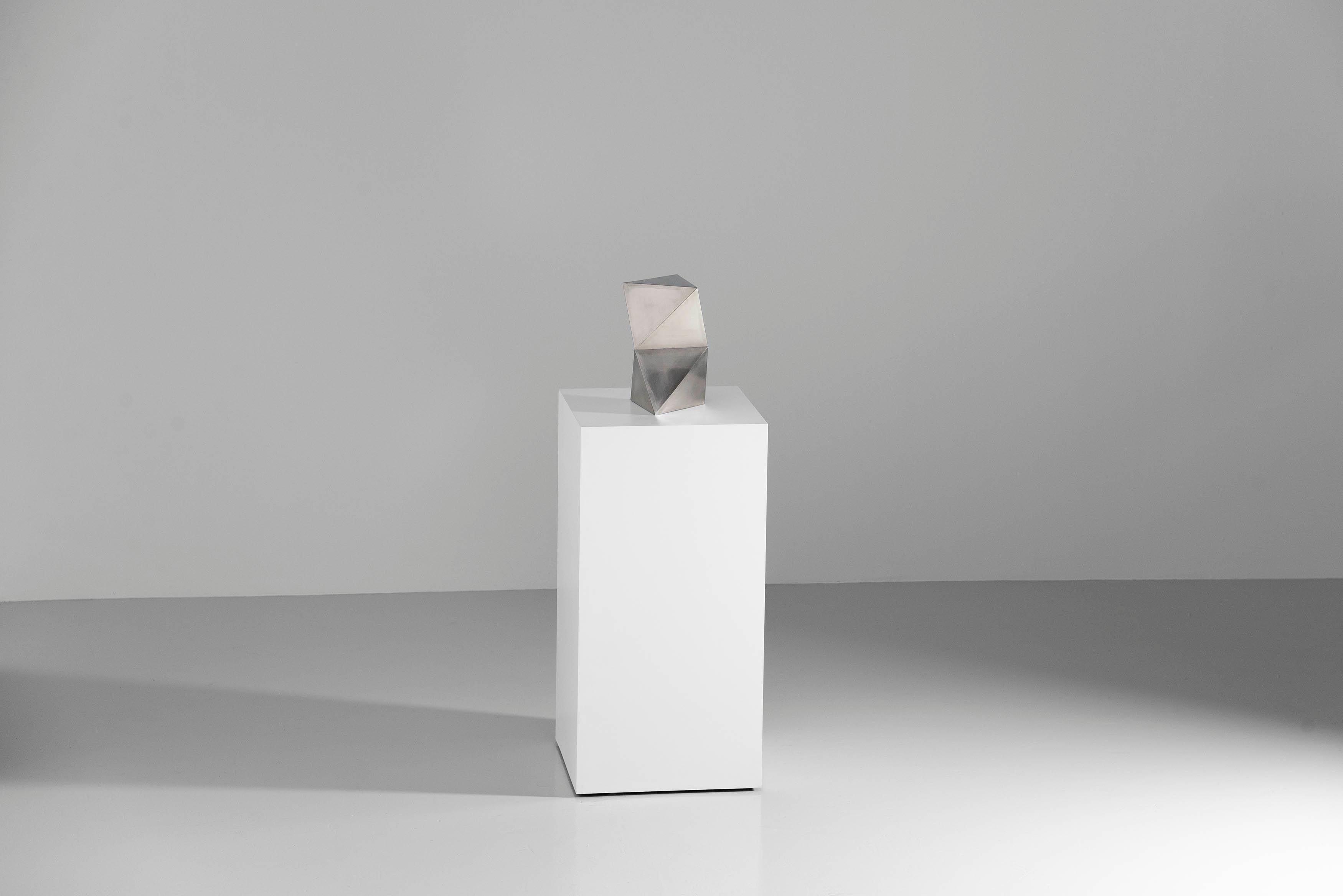 Rudolf Wolf - Sculpture géométrique en acier inoxydable 1981 en vente 2