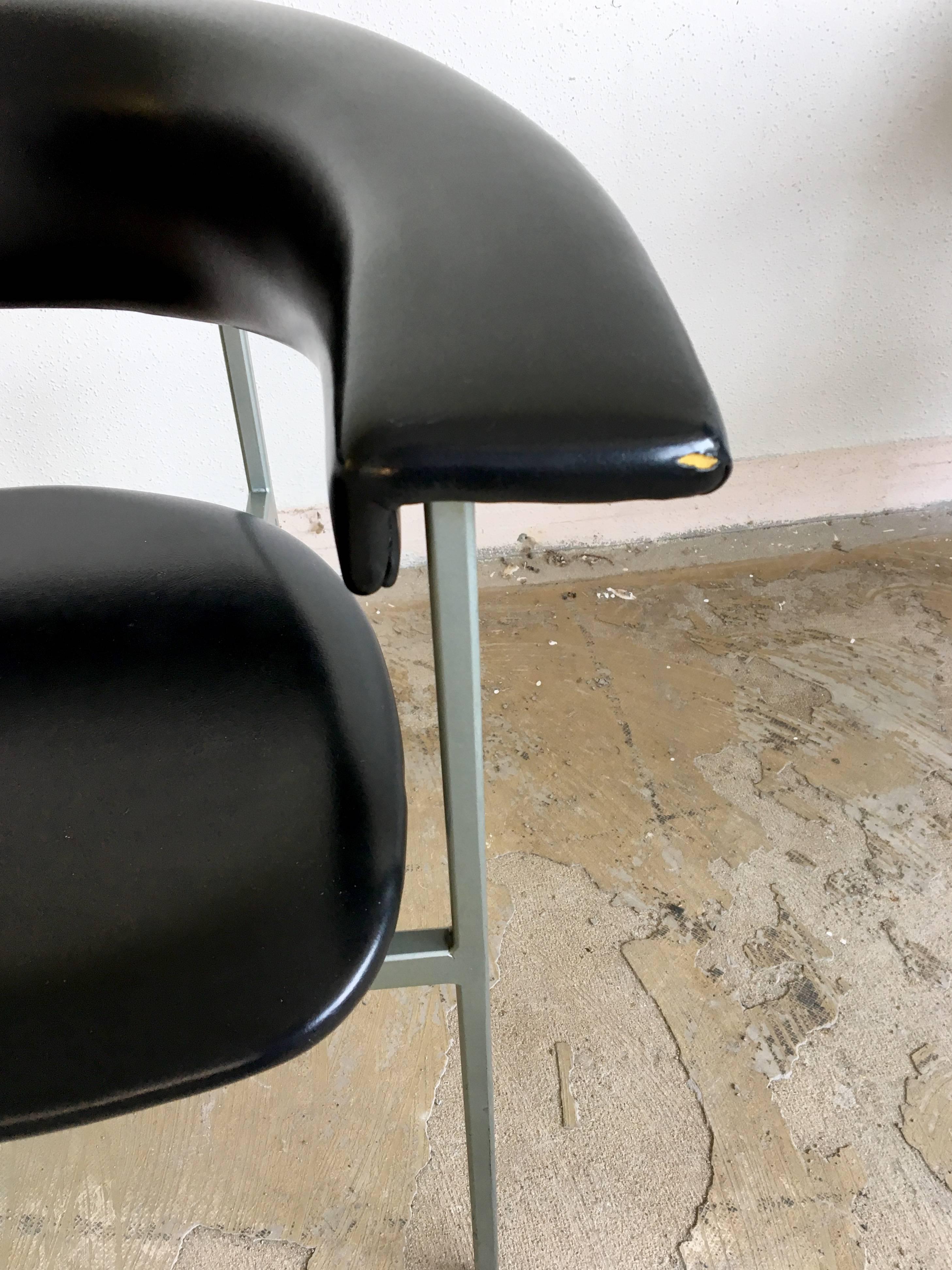 Rudolf Wolf, paire de fauteuils en métal noir au design hollandais, modèle Gamma, années 1960 en vente 3