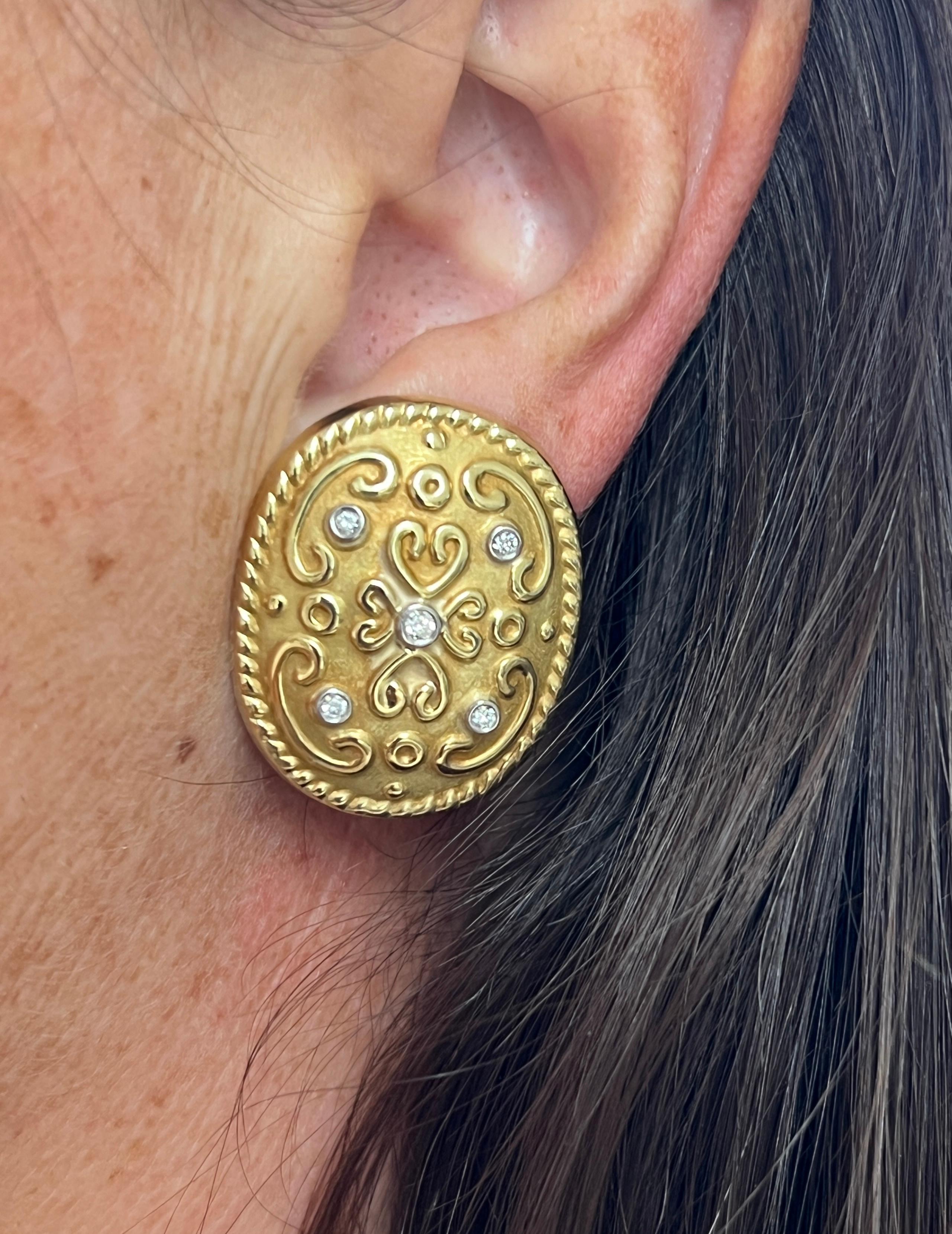 Modern Rudolph Friedmann Fleur-de-Lis Diamond 18k Yellow Gold Omega Back Earrings For Sale