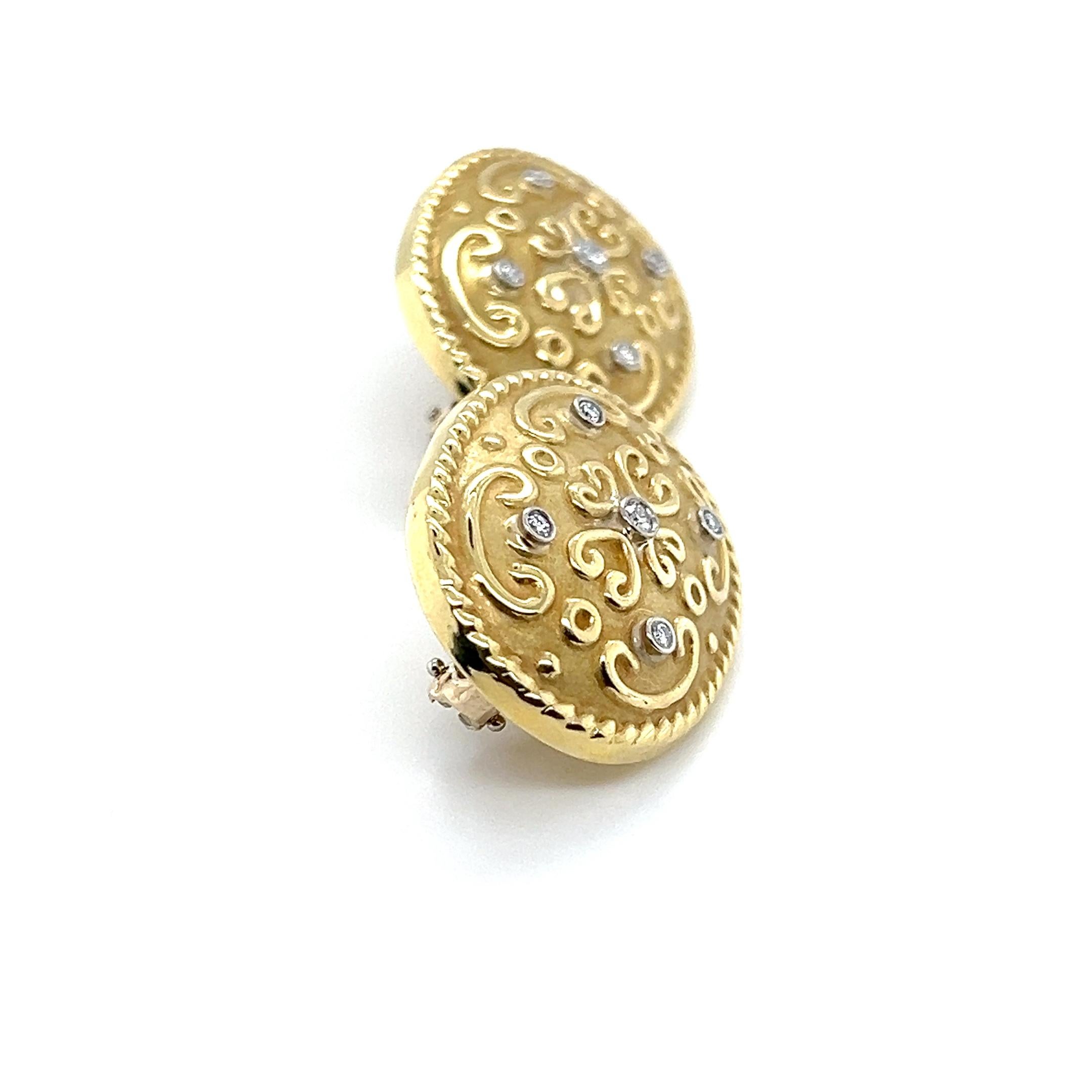 Rudolph Friedmann Fleur-de-Lis Diamond 18k Yellow Gold Omega Back Earrings In Good Condition For Sale In Towson, MD