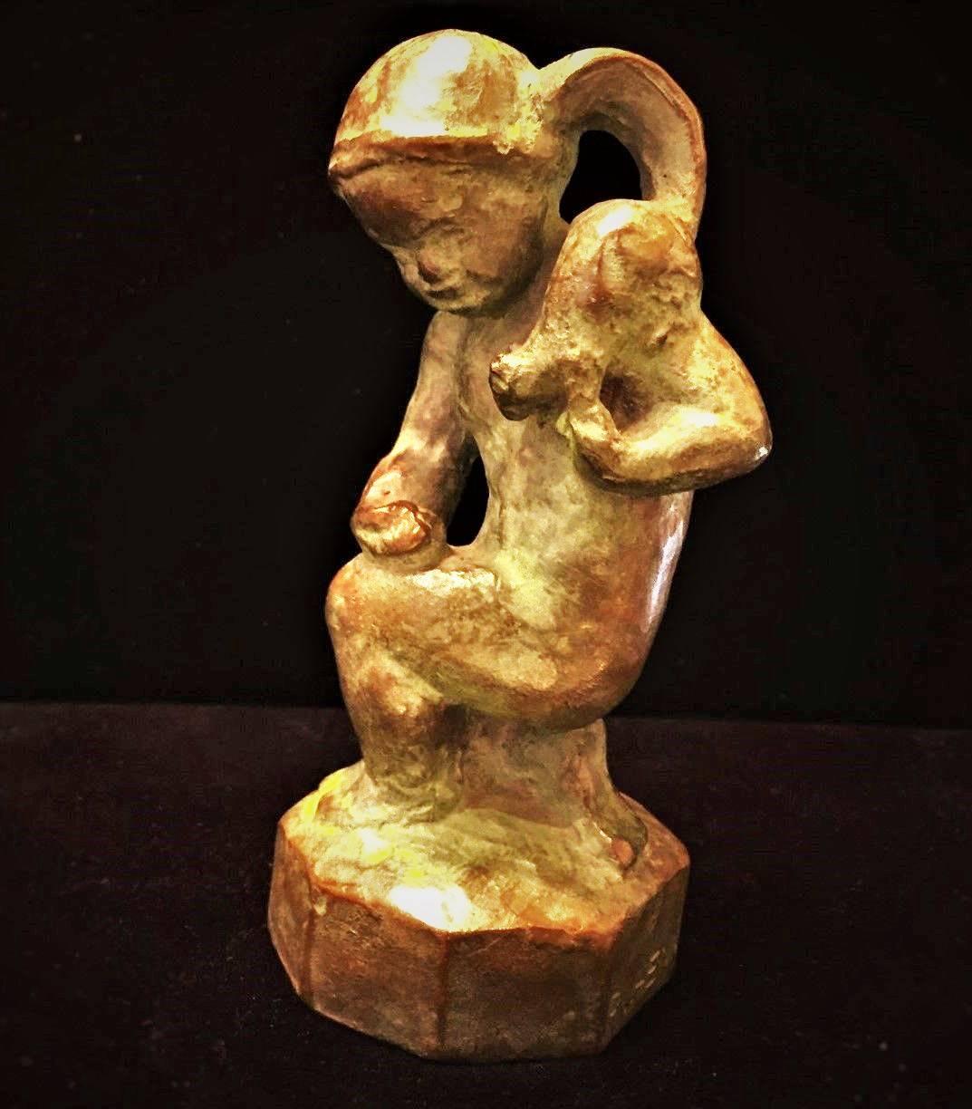Art déco Enfant Nourrissant un Écureuil, Sculpture en Bronze Art Déco par Rudolph Henn, vers 1920 en vente