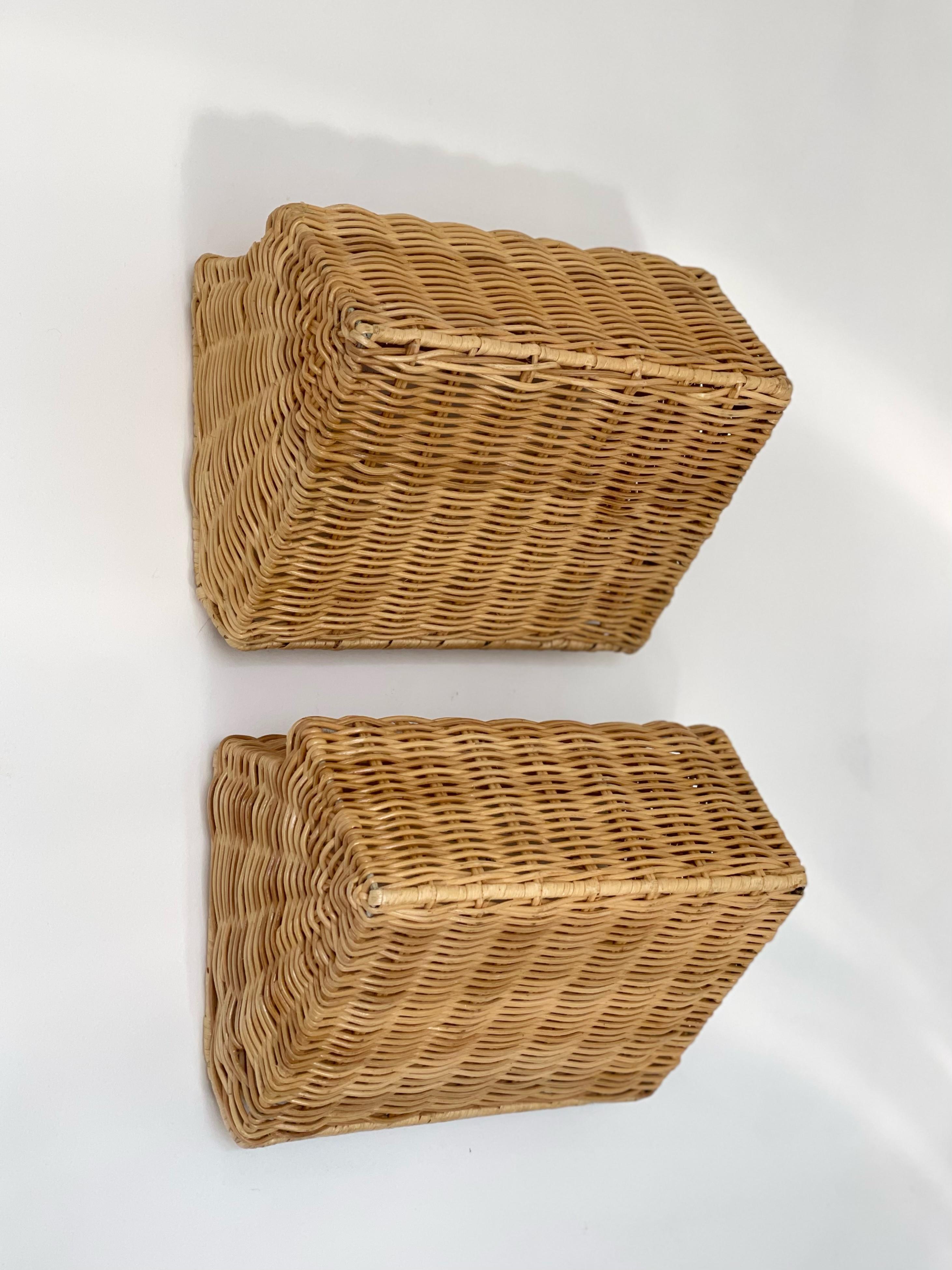 Rue Rattan Wall Sconce Large by, DUNLIN In New Condition For Sale In Sydney, AU