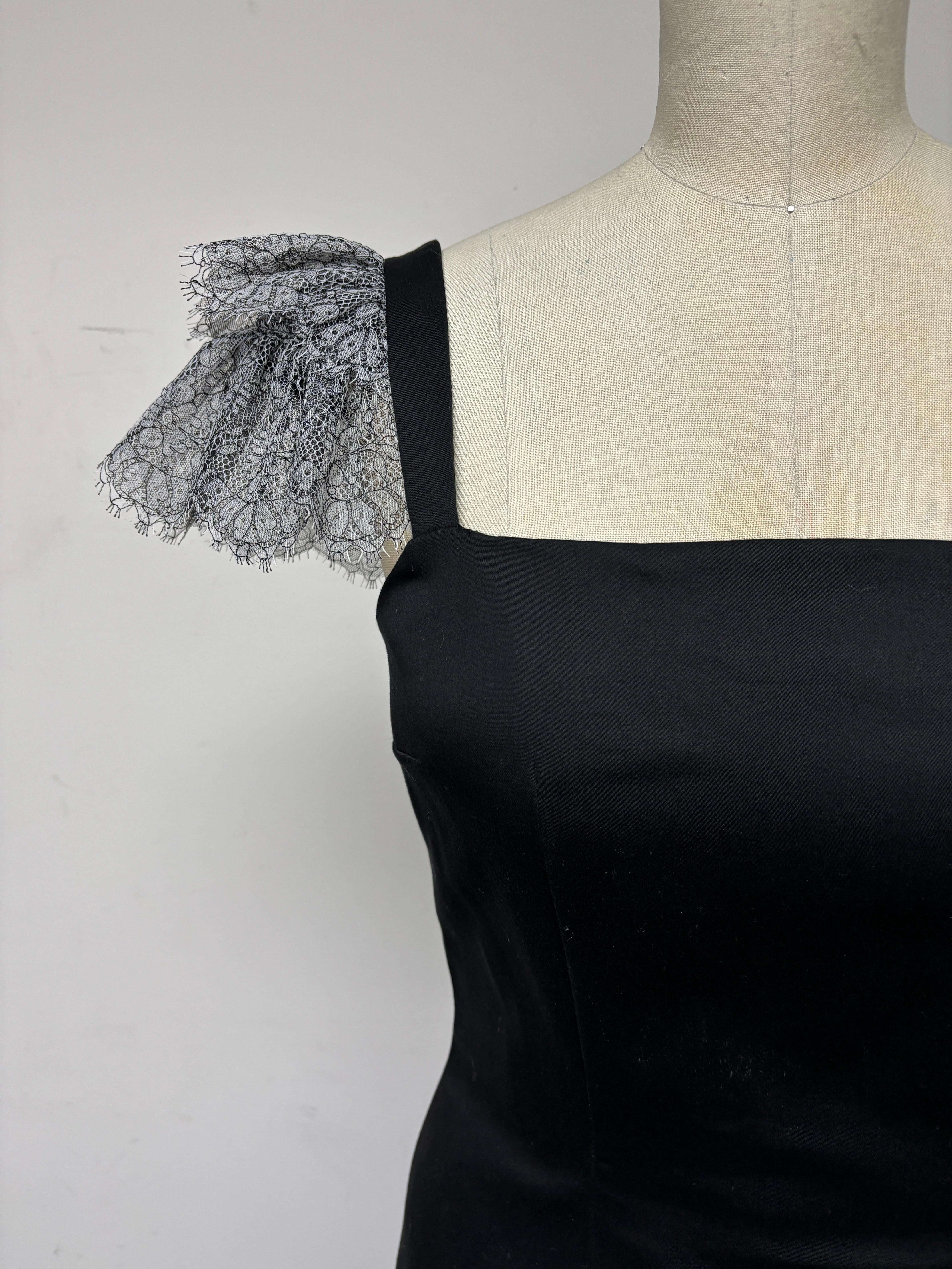 French Lace Ruffle Sleeve Slim Black Cotton Dress For Sale 1