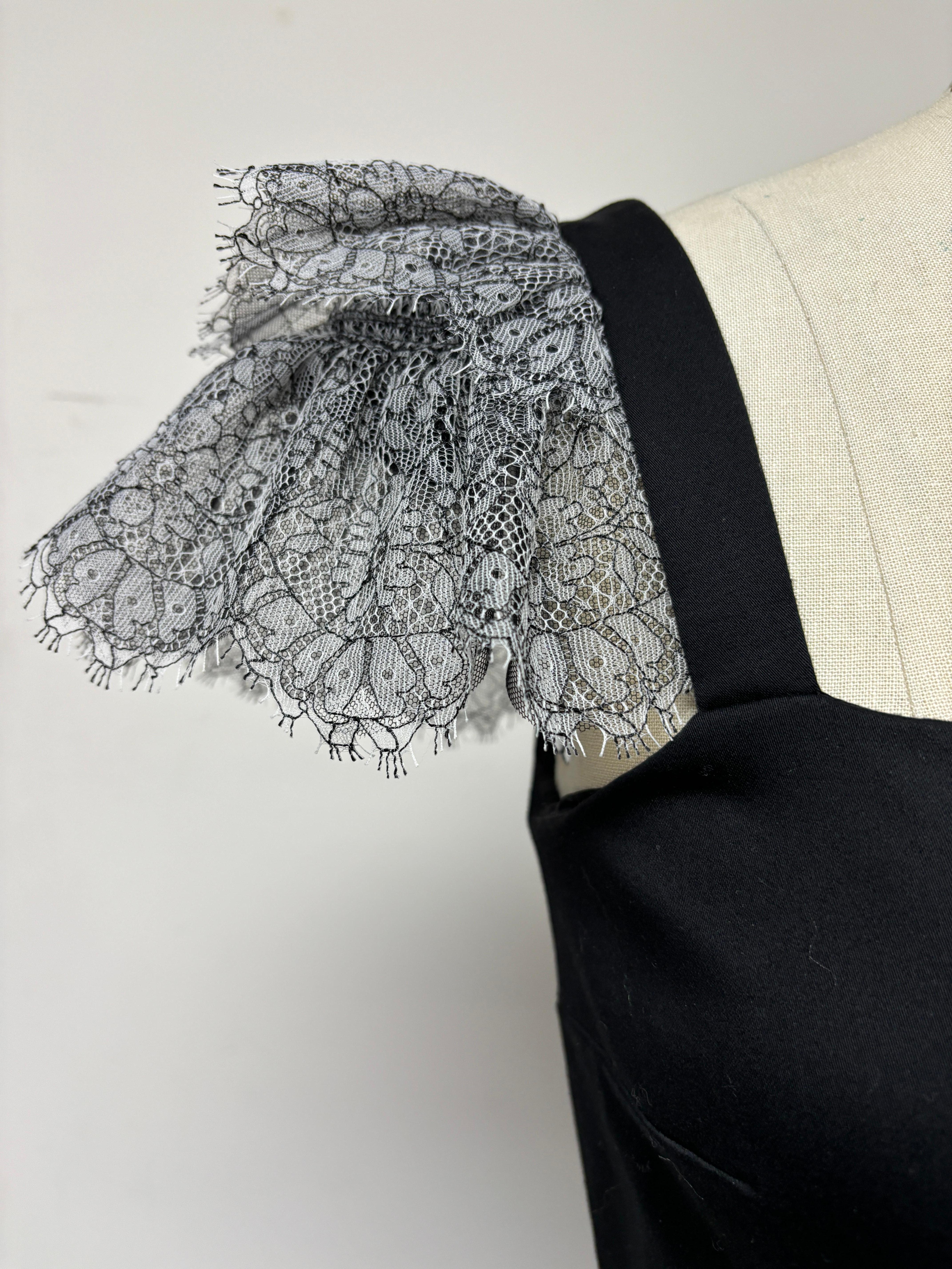 French Lace Ruffle Sleeve Slim Black Cotton Dress For Sale 5