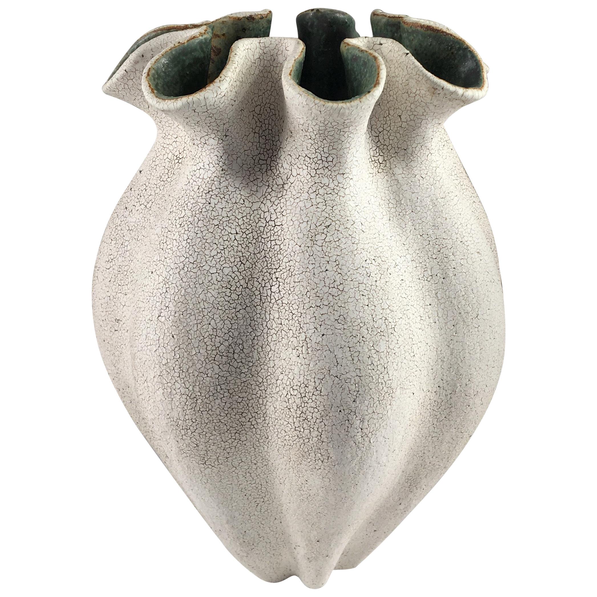 Vase en céramique à col roulé de Yumiko Kuga
