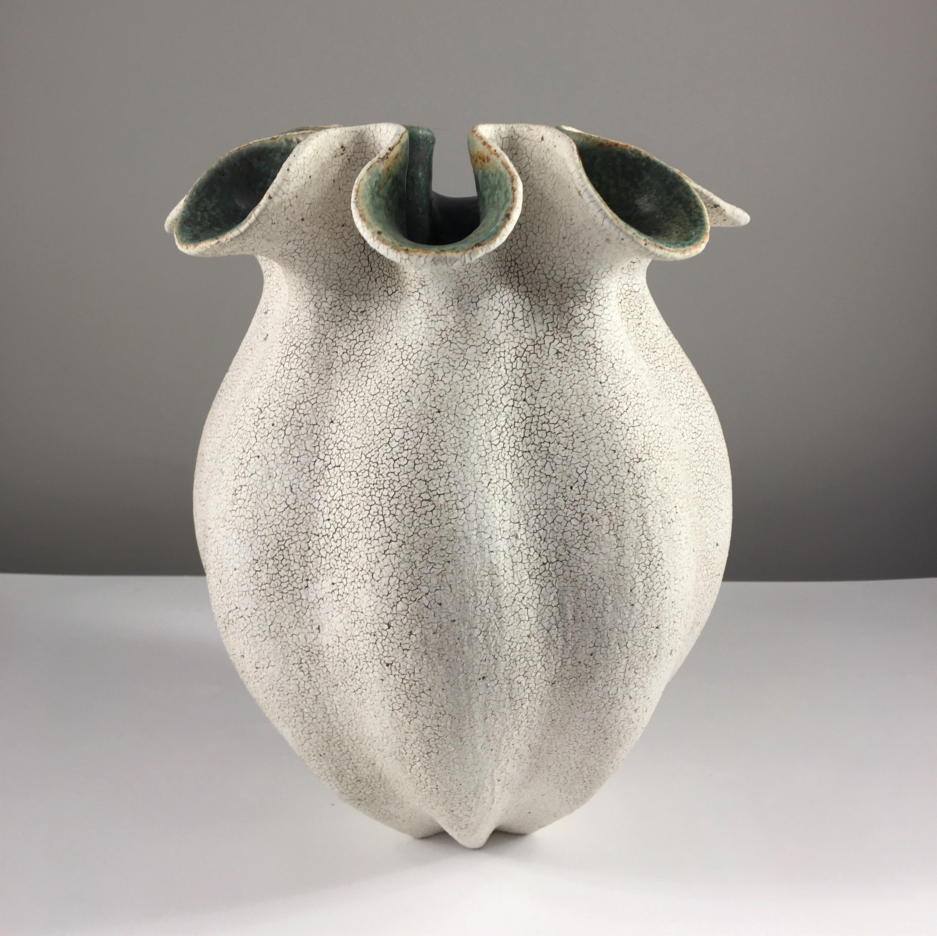 Organique Vase à col volanté de Yumiko Kuga en vente