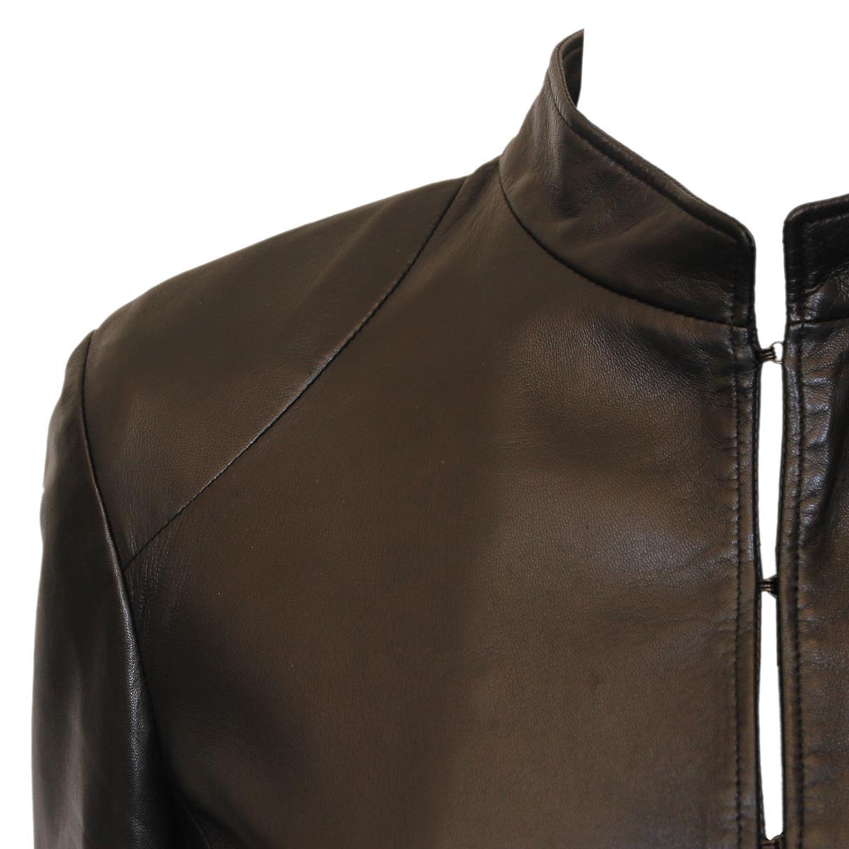 Fantastique veste de Ruffo Research Italy
upersoft leather:: nappa
Couleur noire
Manches en 