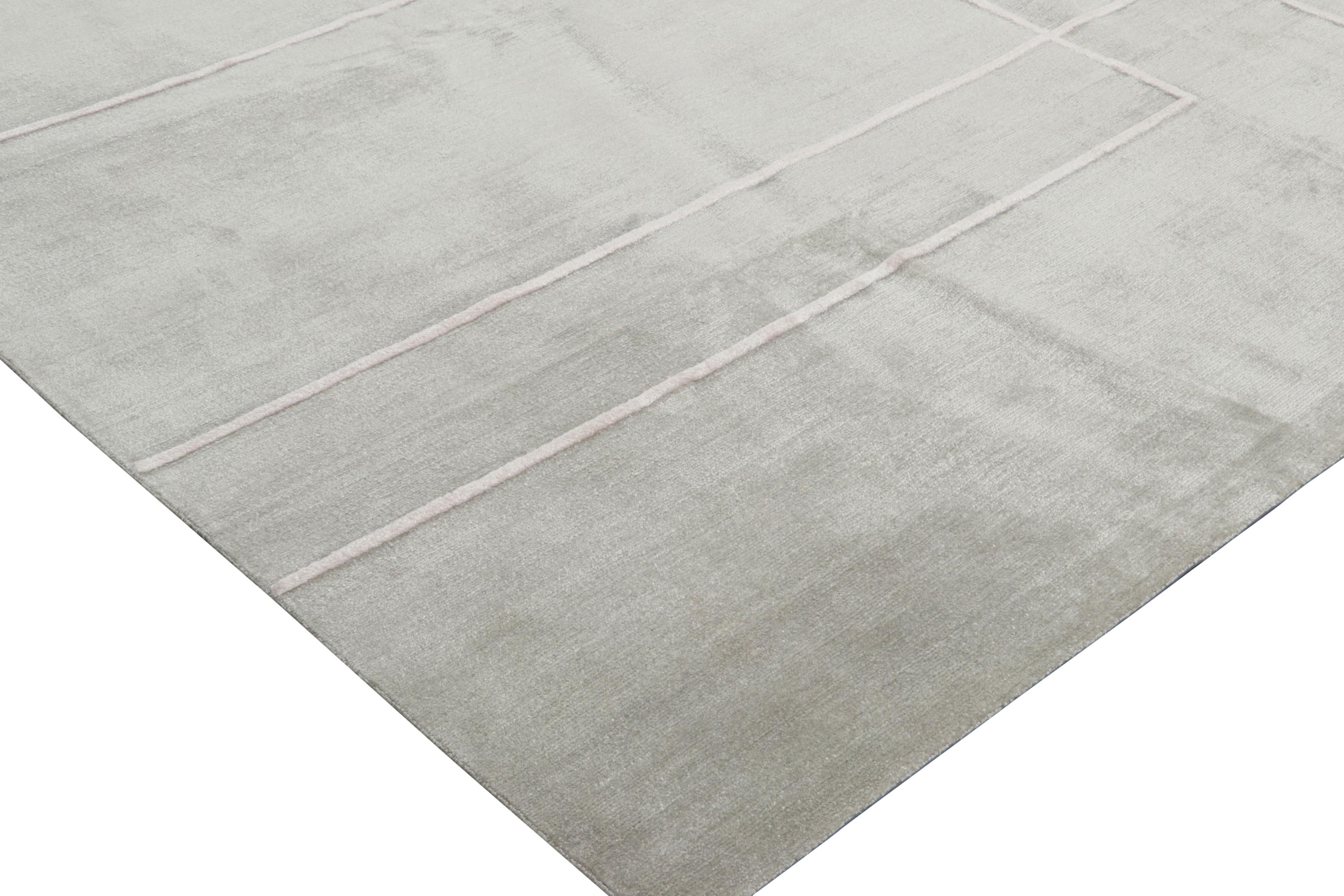 Tappeto personalizzato Rug & Kilim in grigio con motivo geometrico bianco In condizioni Nuovo in vendita a Long Island City, NY