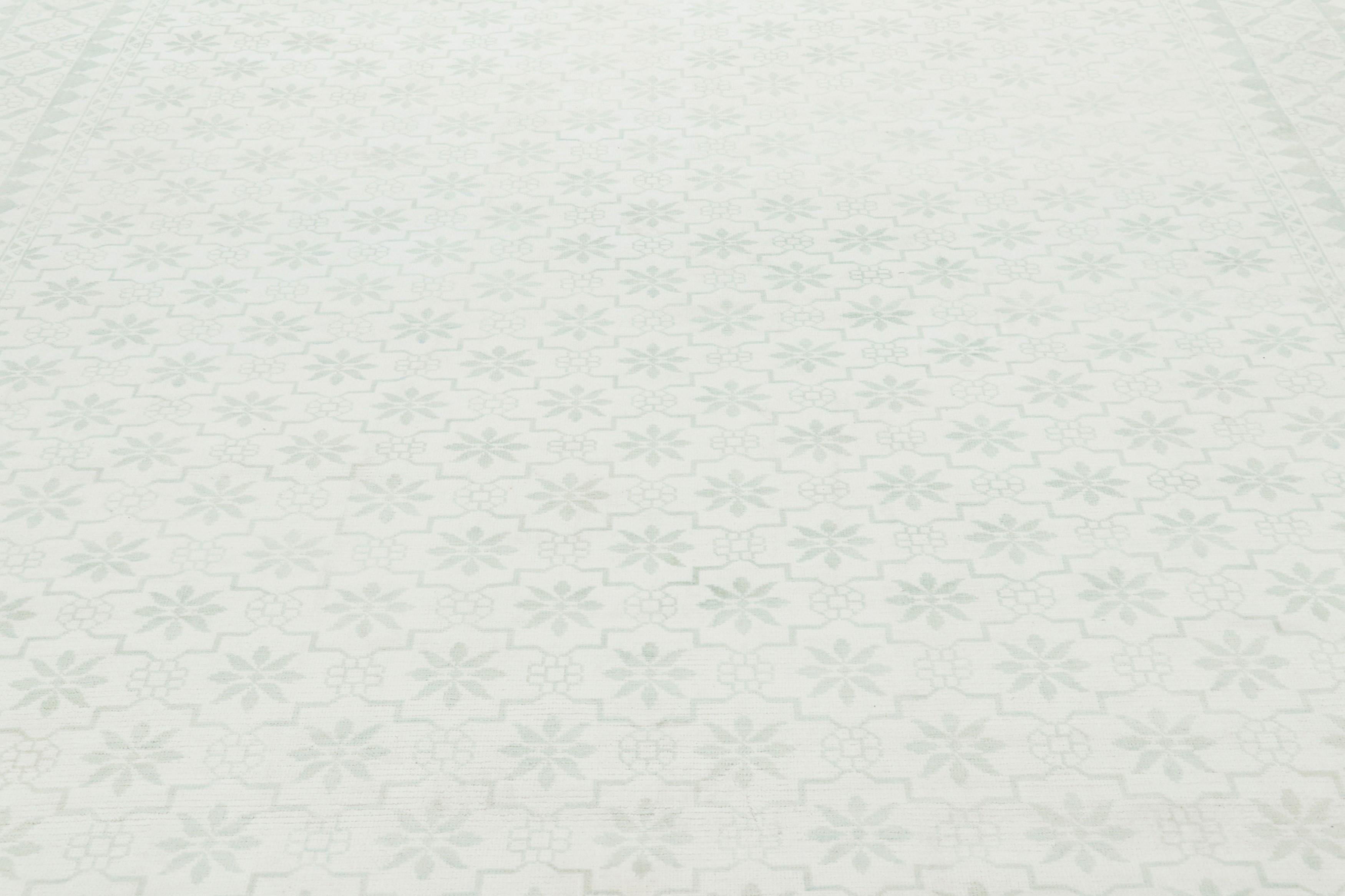 Made with hand-knotted cotton, this 9x12 Dhurrie style rug is an exciting new addition to Rug and Kilim’s Modern Classics collection and recaptures the look and pattern favored in Indian Dhurrie rugs.

On the Design:

This rug enjoys an organic
