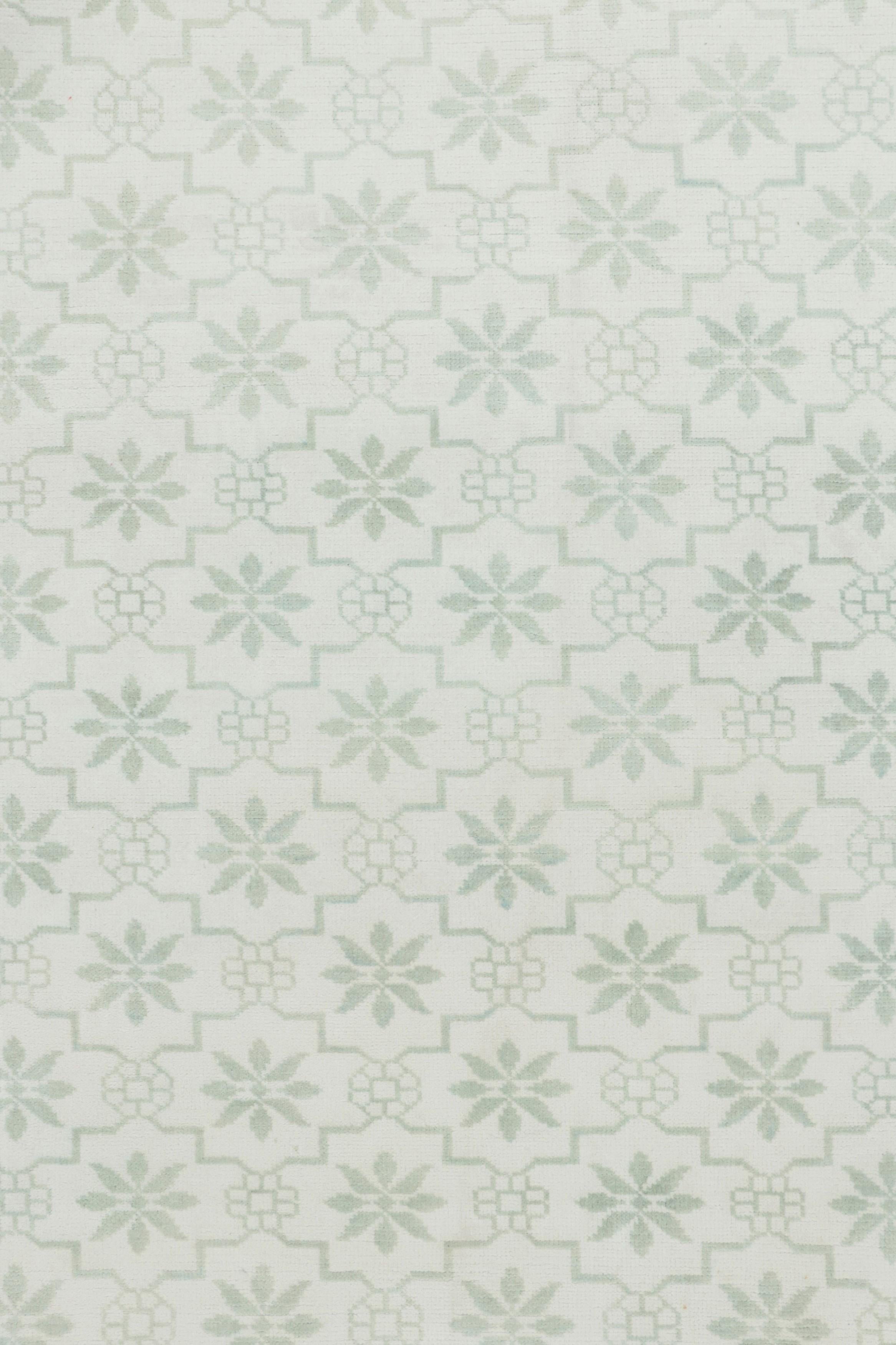 Indian Rug and Kilim’s Dhurrie Style Rug in White and Green with Floral Patterns For Sale