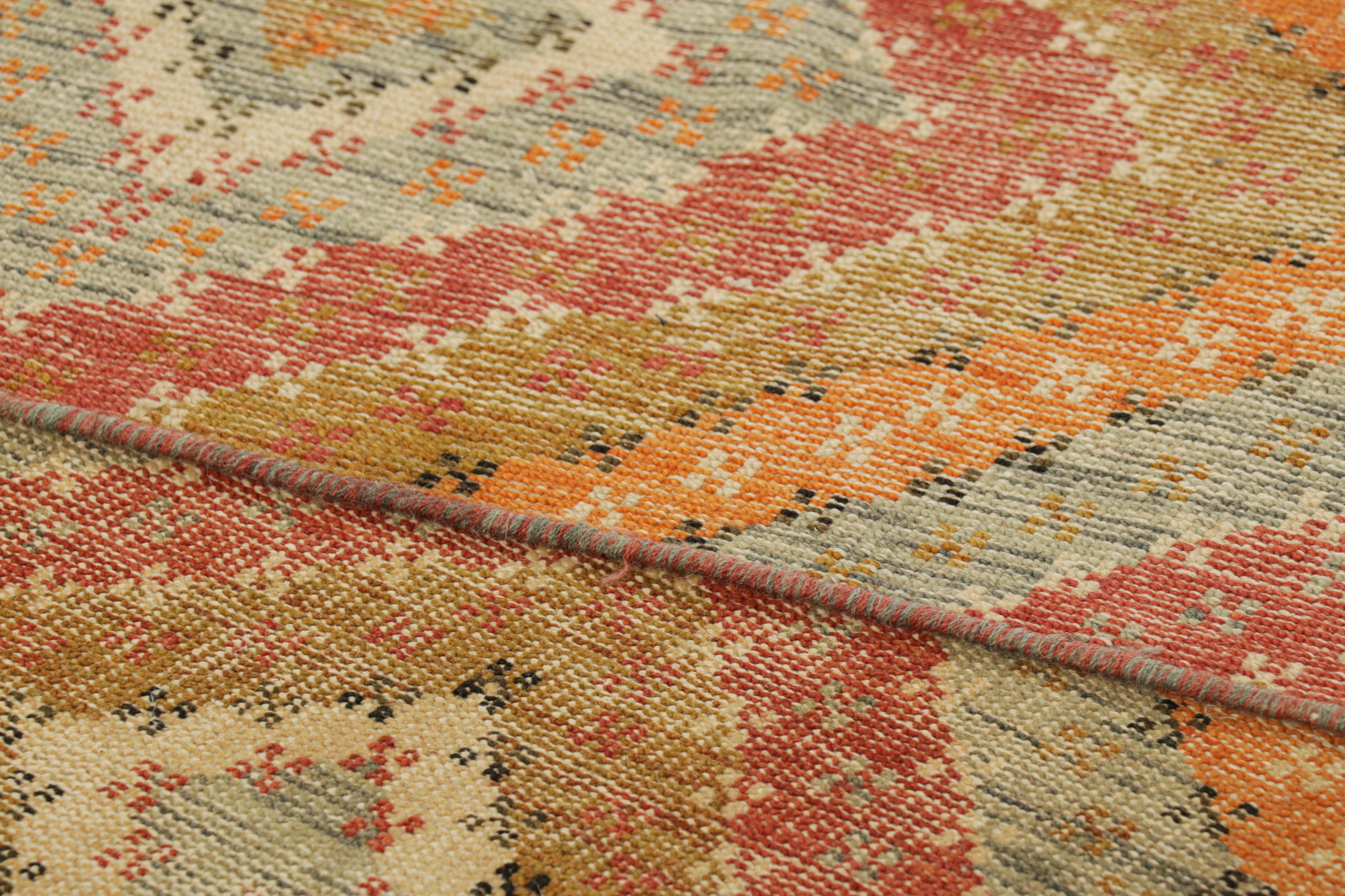 Rug & Kilim's Distressed Style Teppich in warmen polychromatischen Rautenmustern (Wolle) im Angebot