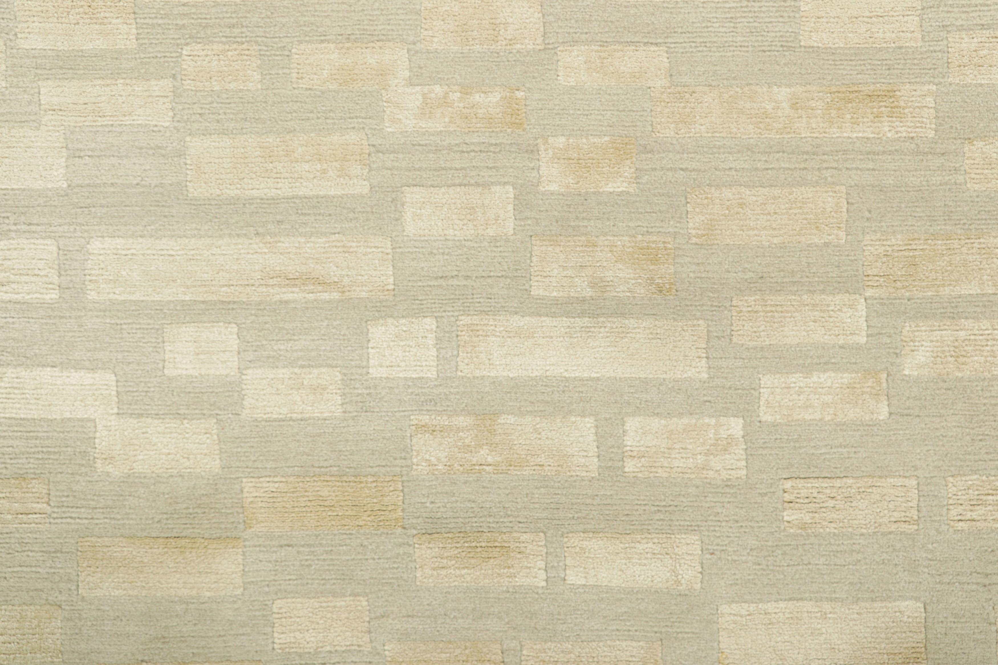 Nepalese Rug & Kilim’s Modern Rug in White with Beige Geometric Patterns For Sale