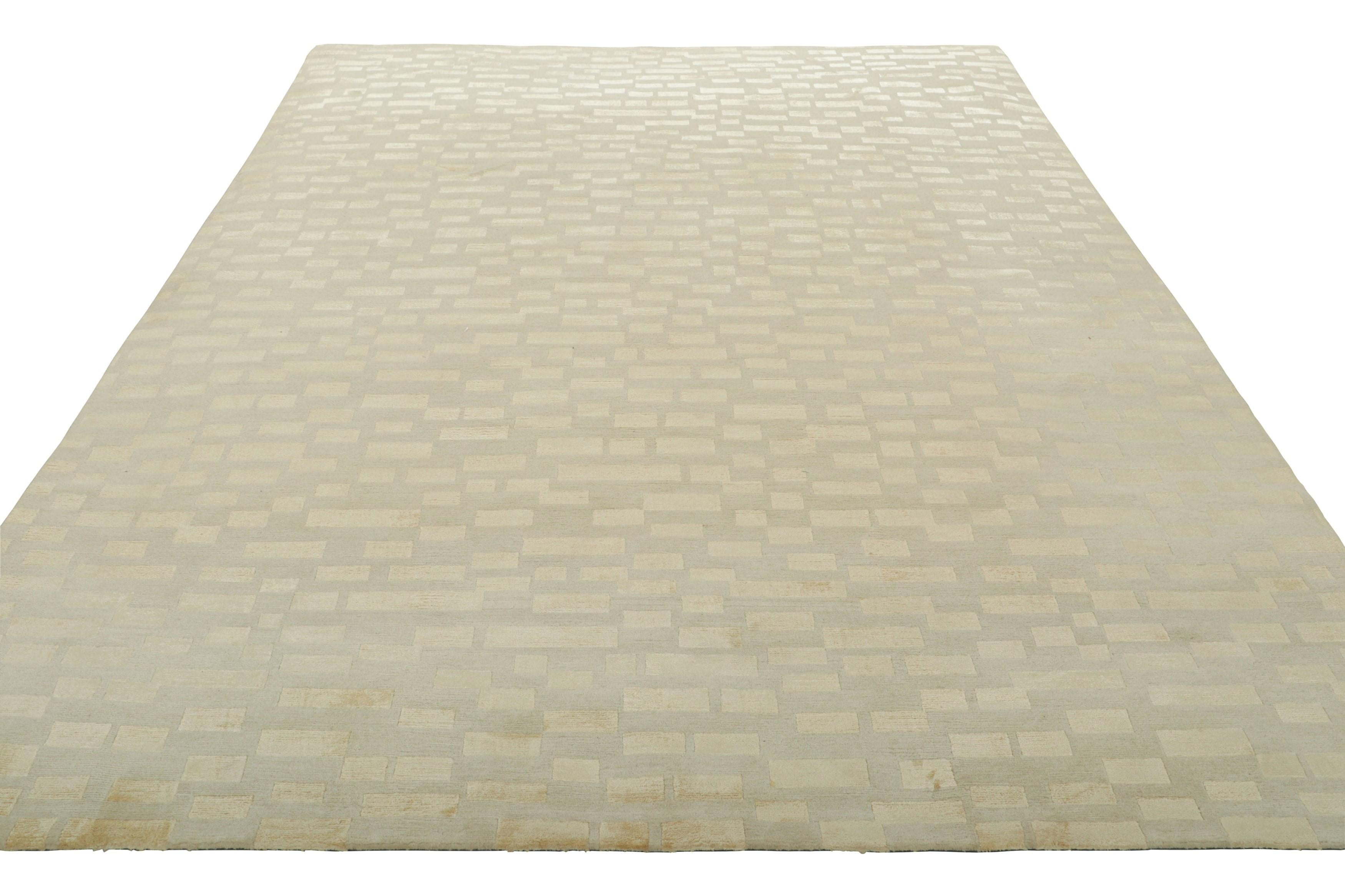 Rug & Kilim’s Modern Rug in White with Beige Geometric Patterns In New Condition For Sale In Long Island City, NY