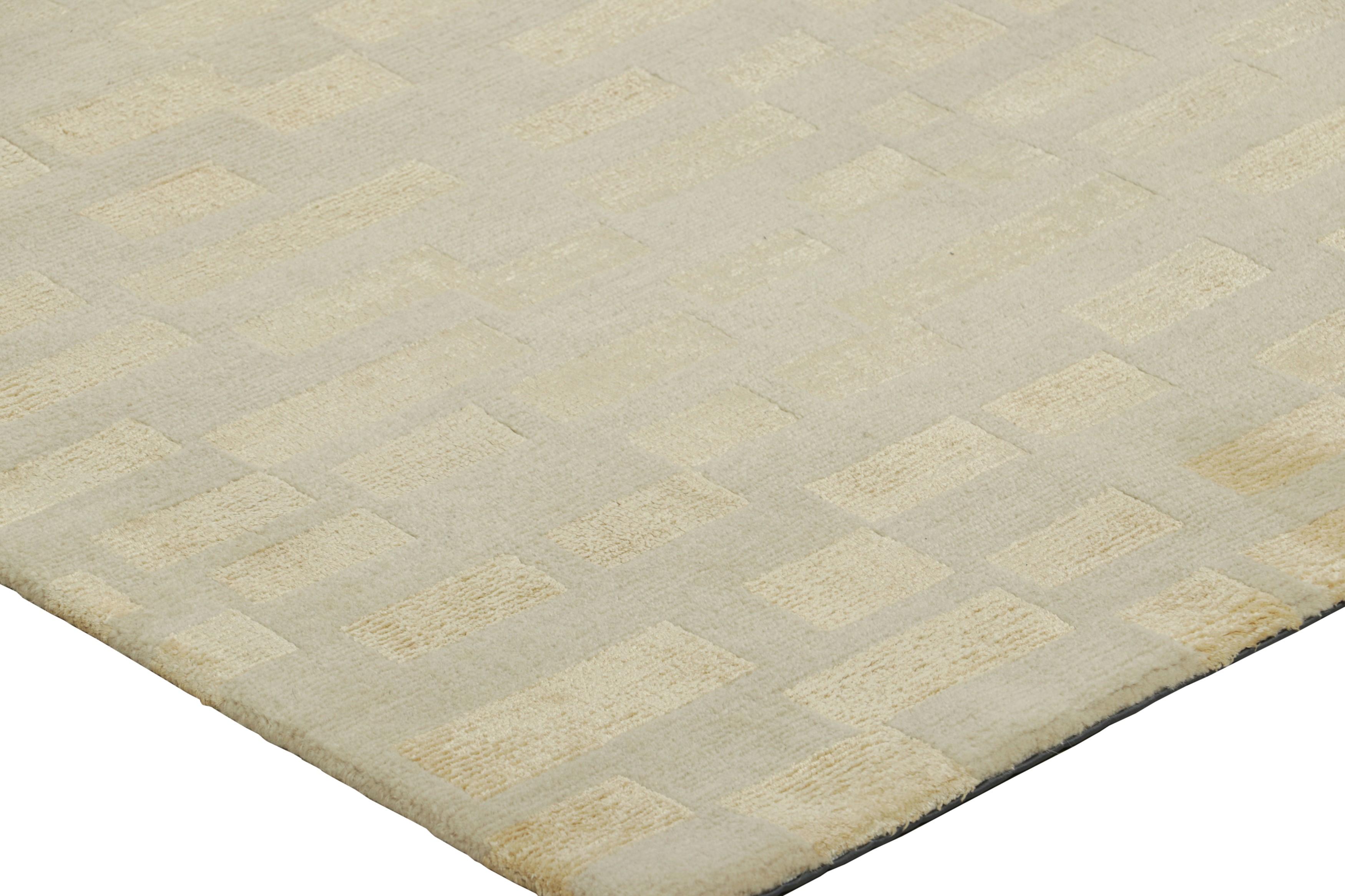 Contemporary Rug & Kilim’s Modern Rug in White with Beige Geometric Patterns For Sale