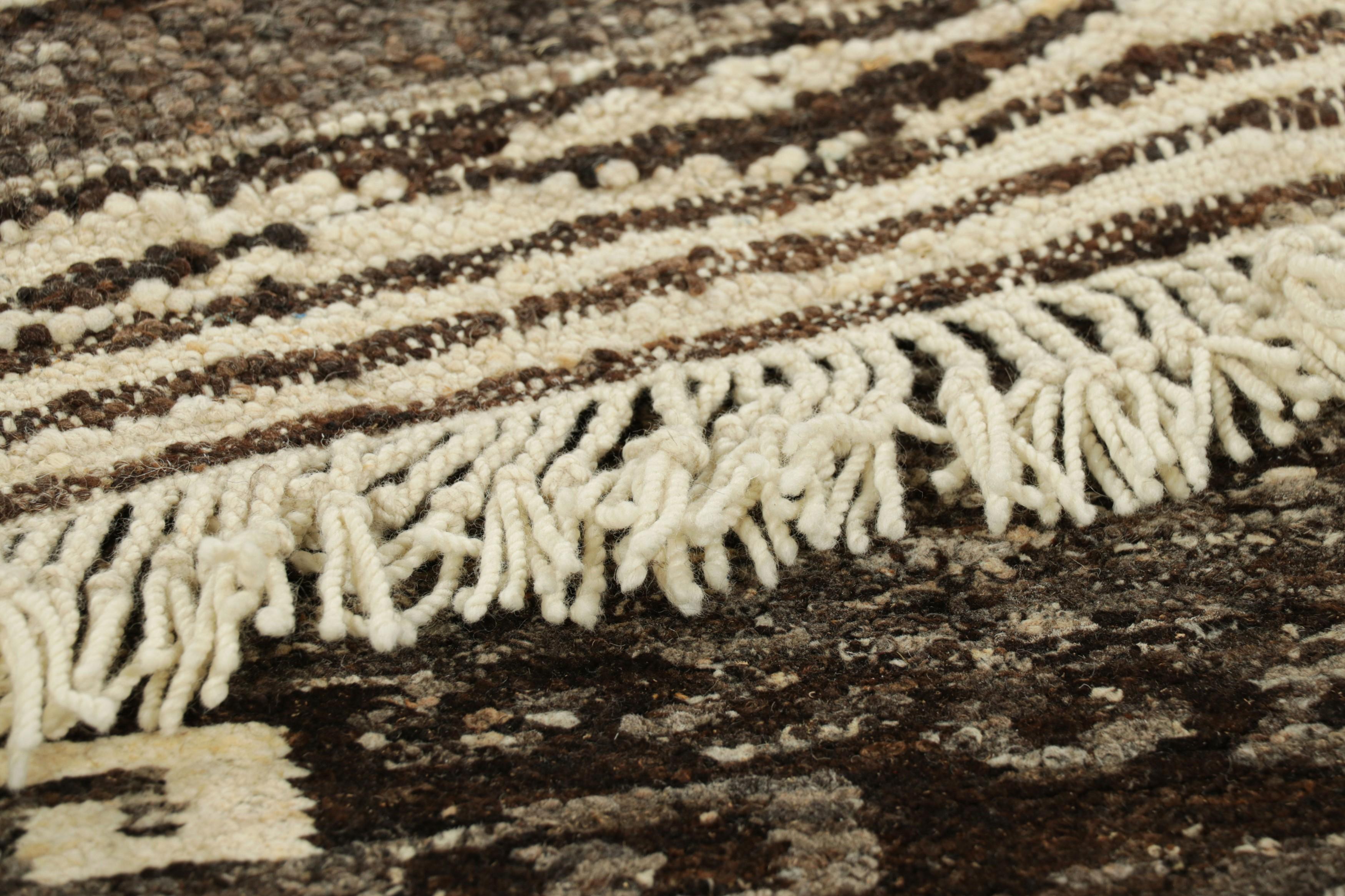 Alfombra Tribal Kilim de Rug & Kilim en Beige-Marrón con Medallones Siglo XXI y contemporáneo en venta