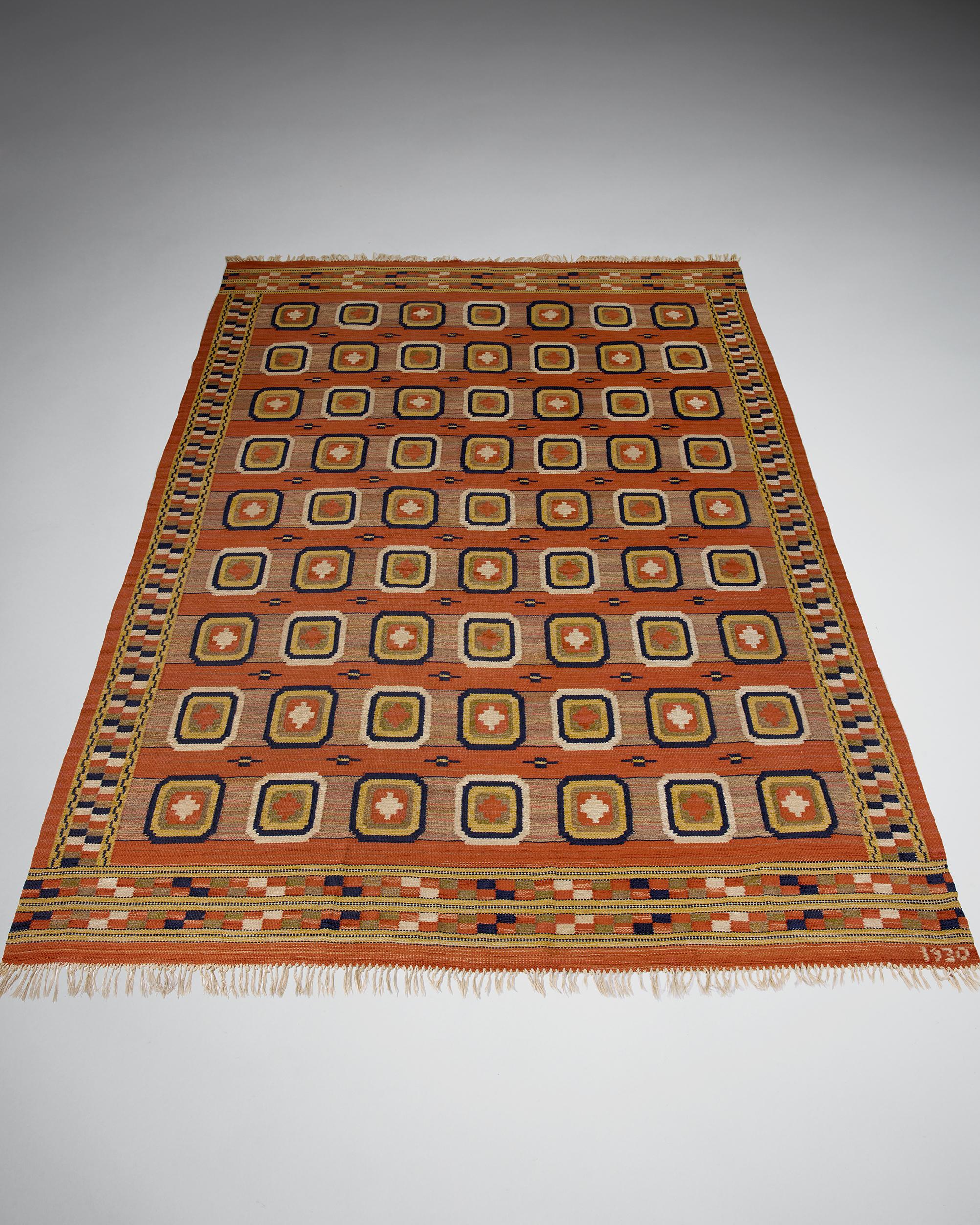 Rectangular orange Swedish rug from the 1930 In Good Condition For Sale In Stockholm, SE