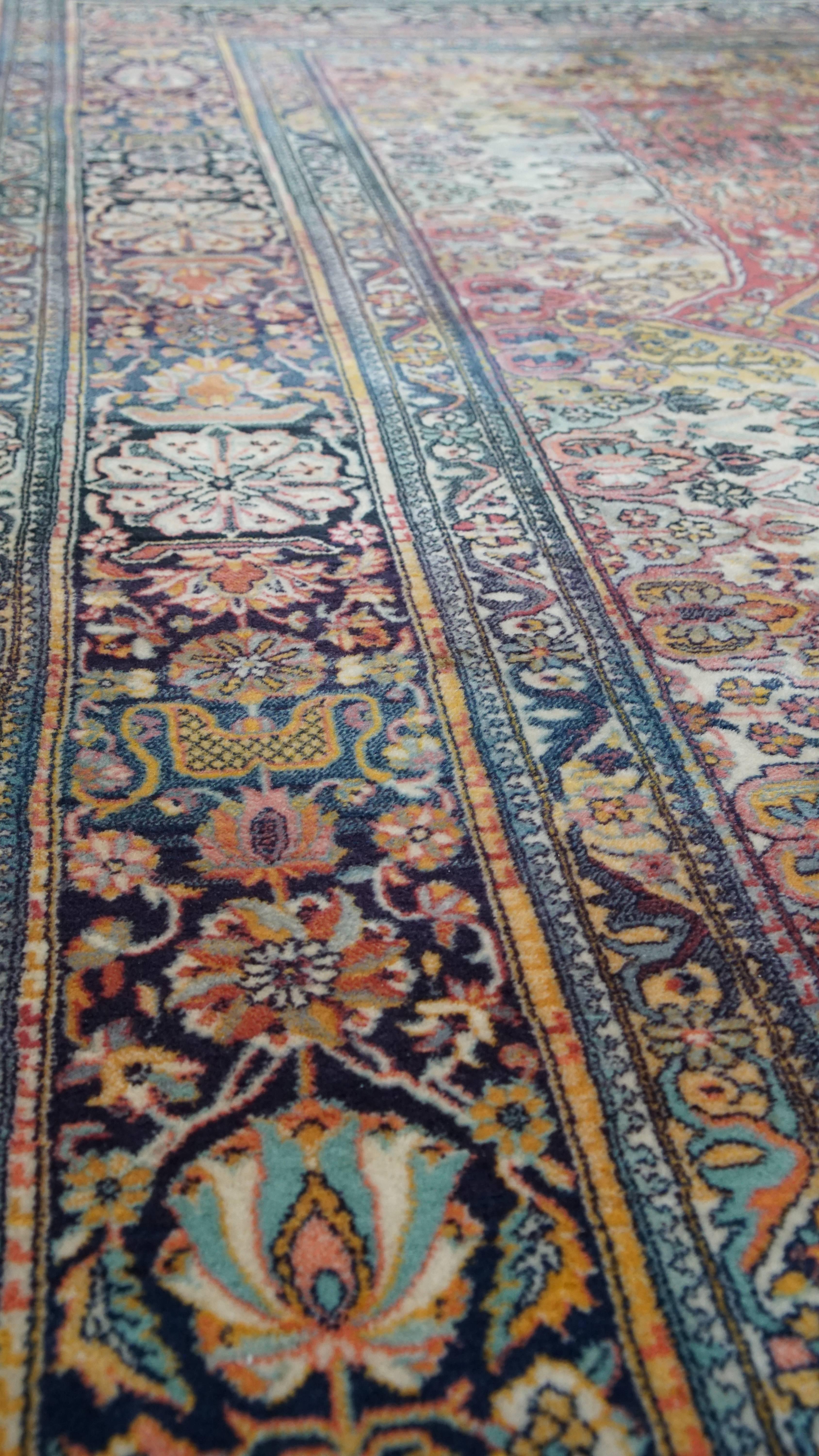 Teppich mit schönen Farben - 281x196 cm im Zustand „Gut“ im Angebot in Harderwijk, NL