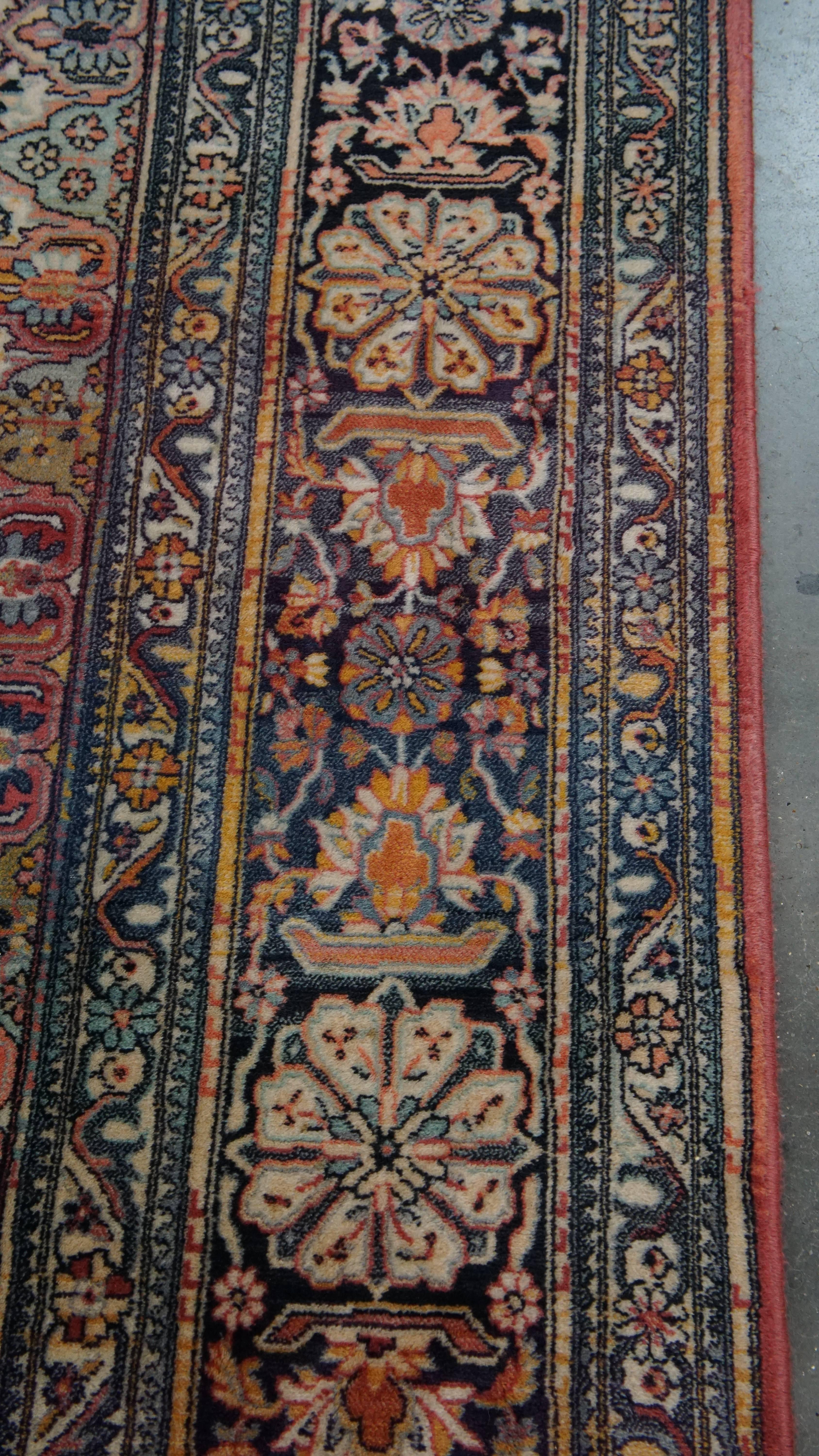 Teppich mit schönen Farben - 281x196 cm (20. Jahrhundert) im Angebot
