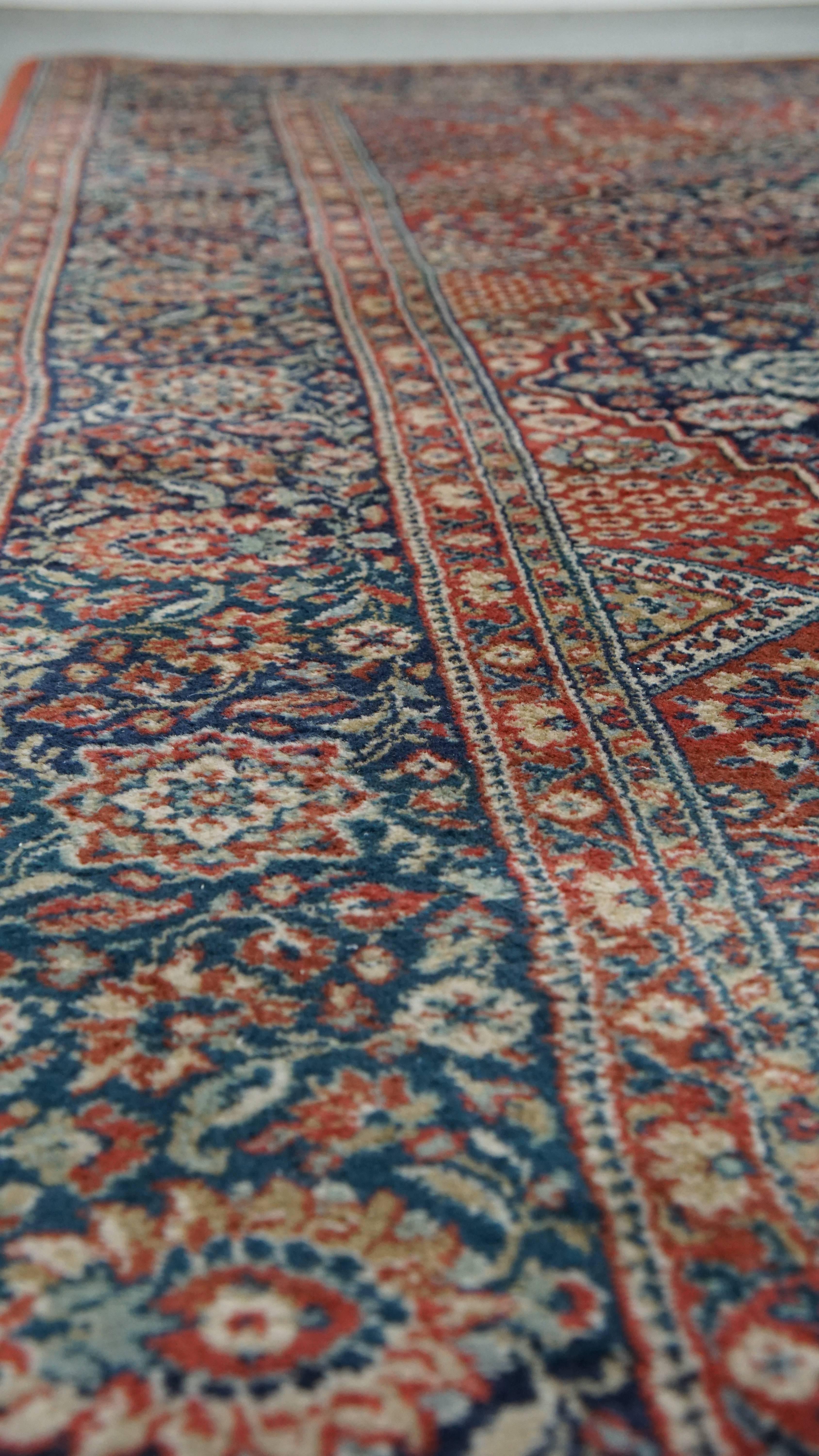 Cotton Rug/Carpet with Beautiful Patterns – 283x200 cm For Sale