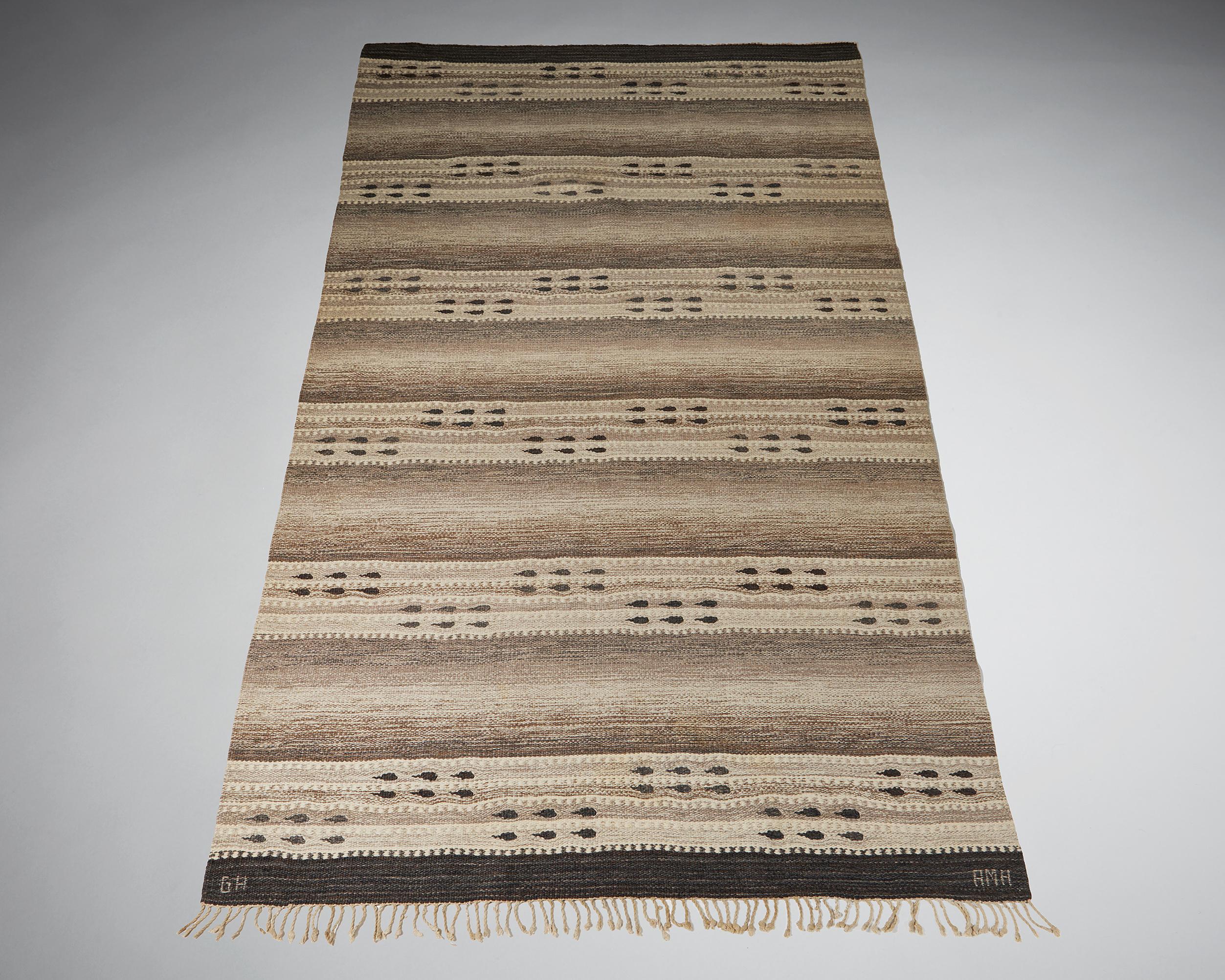 Rug designed by Anna Maria Hoke,
Sweden. 1950.
Handwoven flatweave in wool.

Signed.

Measures: L: 290 cm / 9' 6