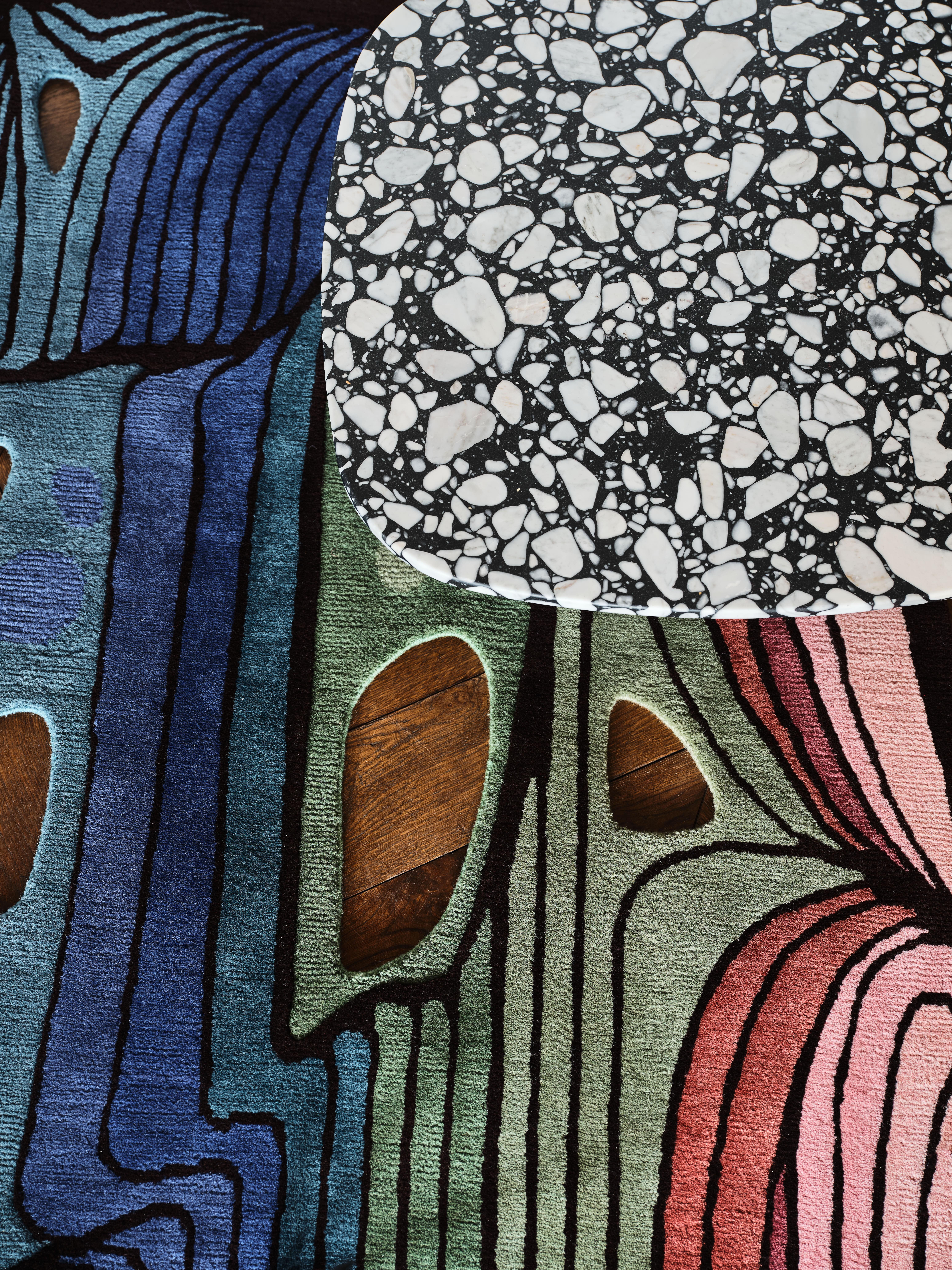 Modern colofrul unusual small rug Multicolored Irregular shape - Gamma Nord For Sale 2