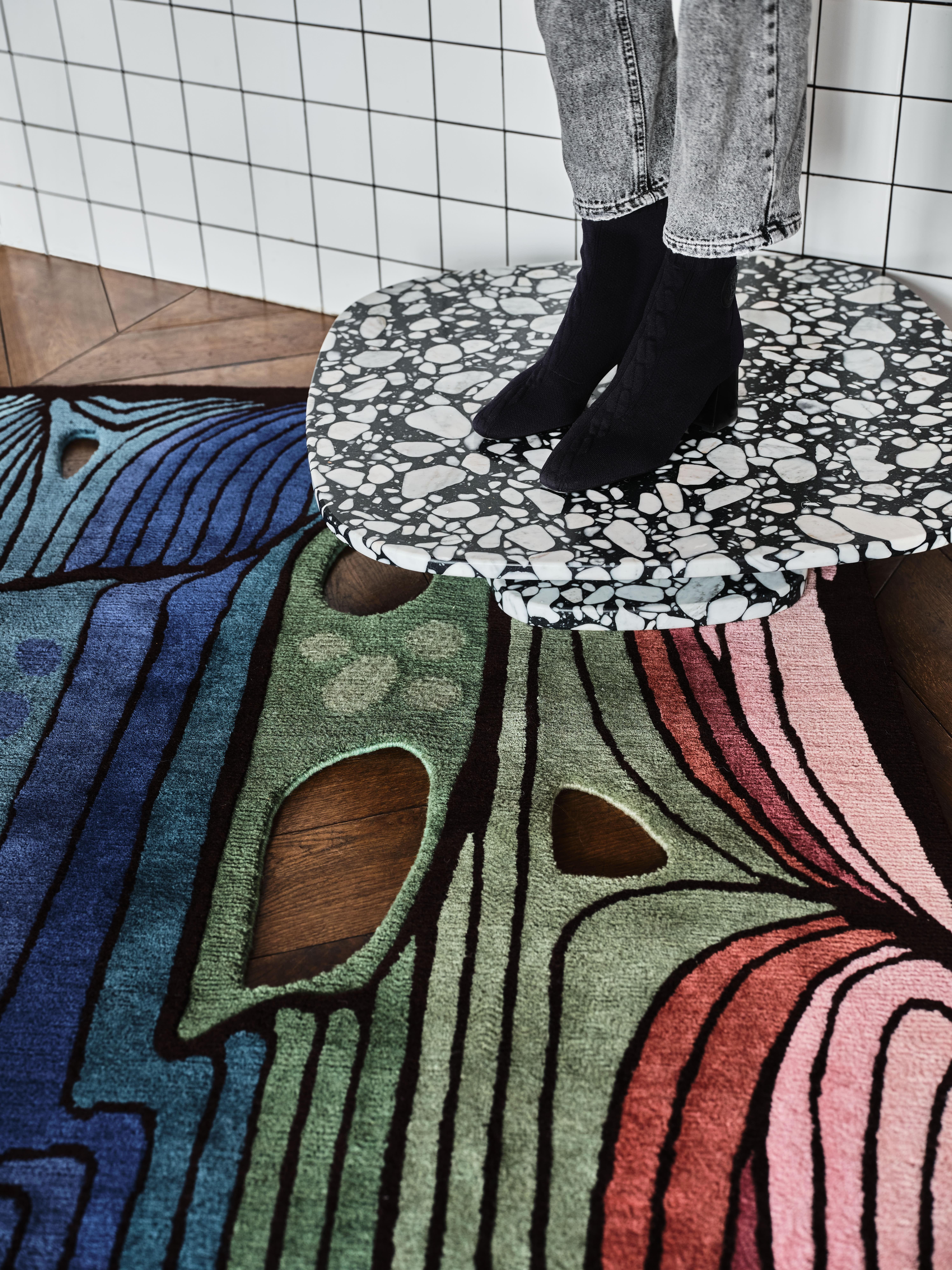 Modern colofrul unusual small rug Multicolored Irregular shape - Gamma Nord For Sale 1