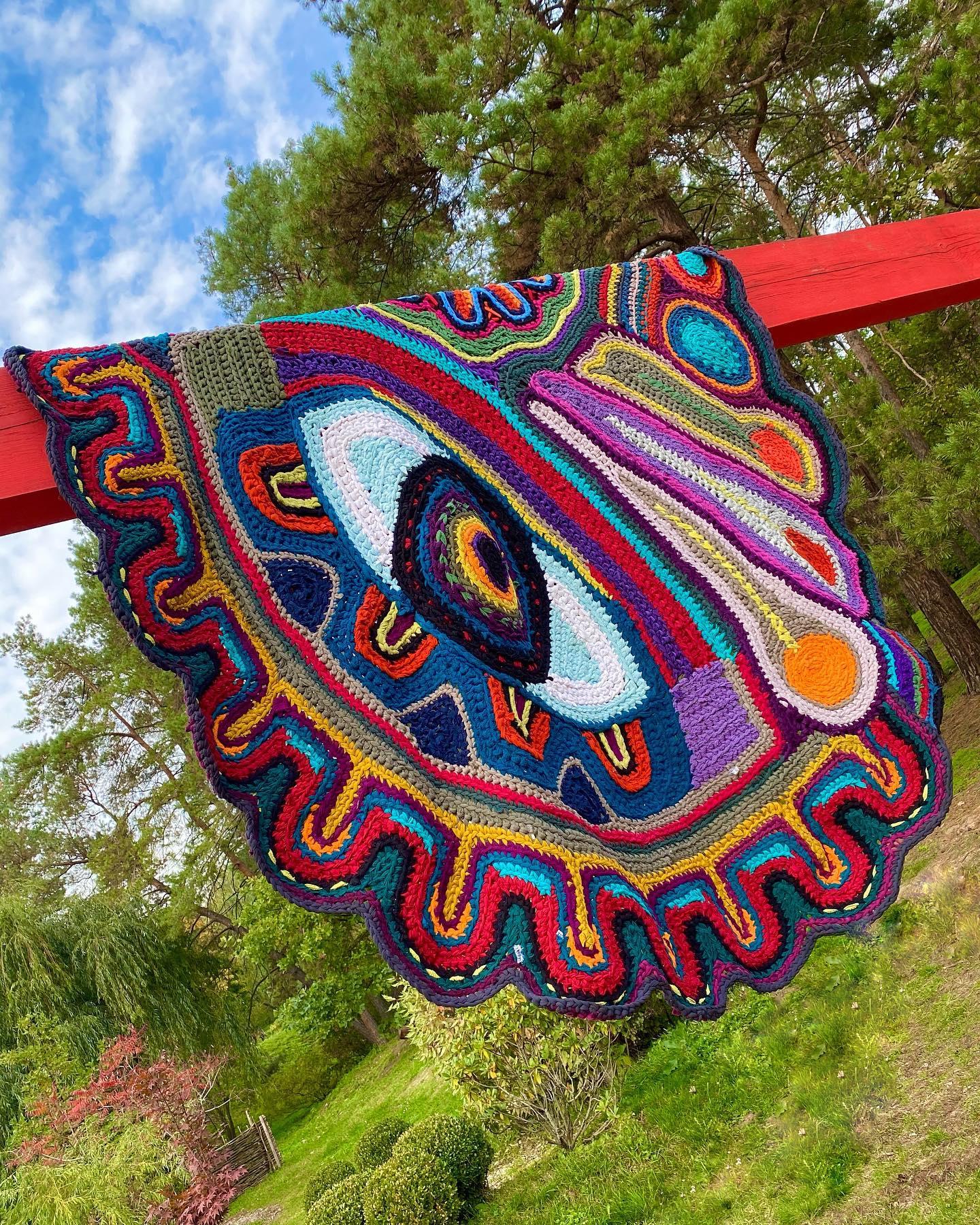 Tappeto fatto a mano Psychedelic Starry Eye Abstract Boho Art Carpet 220×190 cm In condizioni Nuovo in vendita a Vilnius, LT