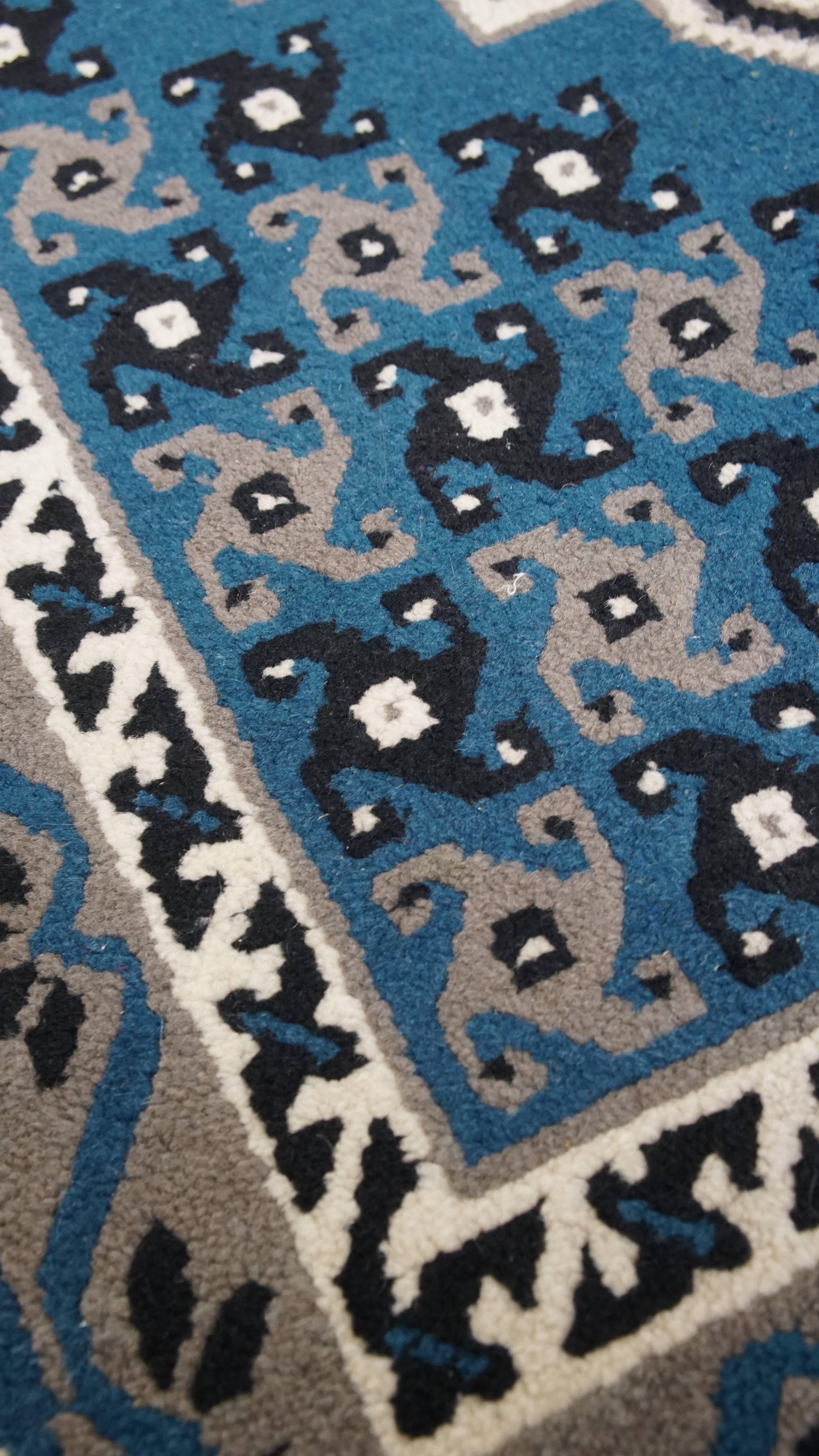 Fatto a mano Tappeto in  Toni blu e bianchi 181x90 cm in vendita