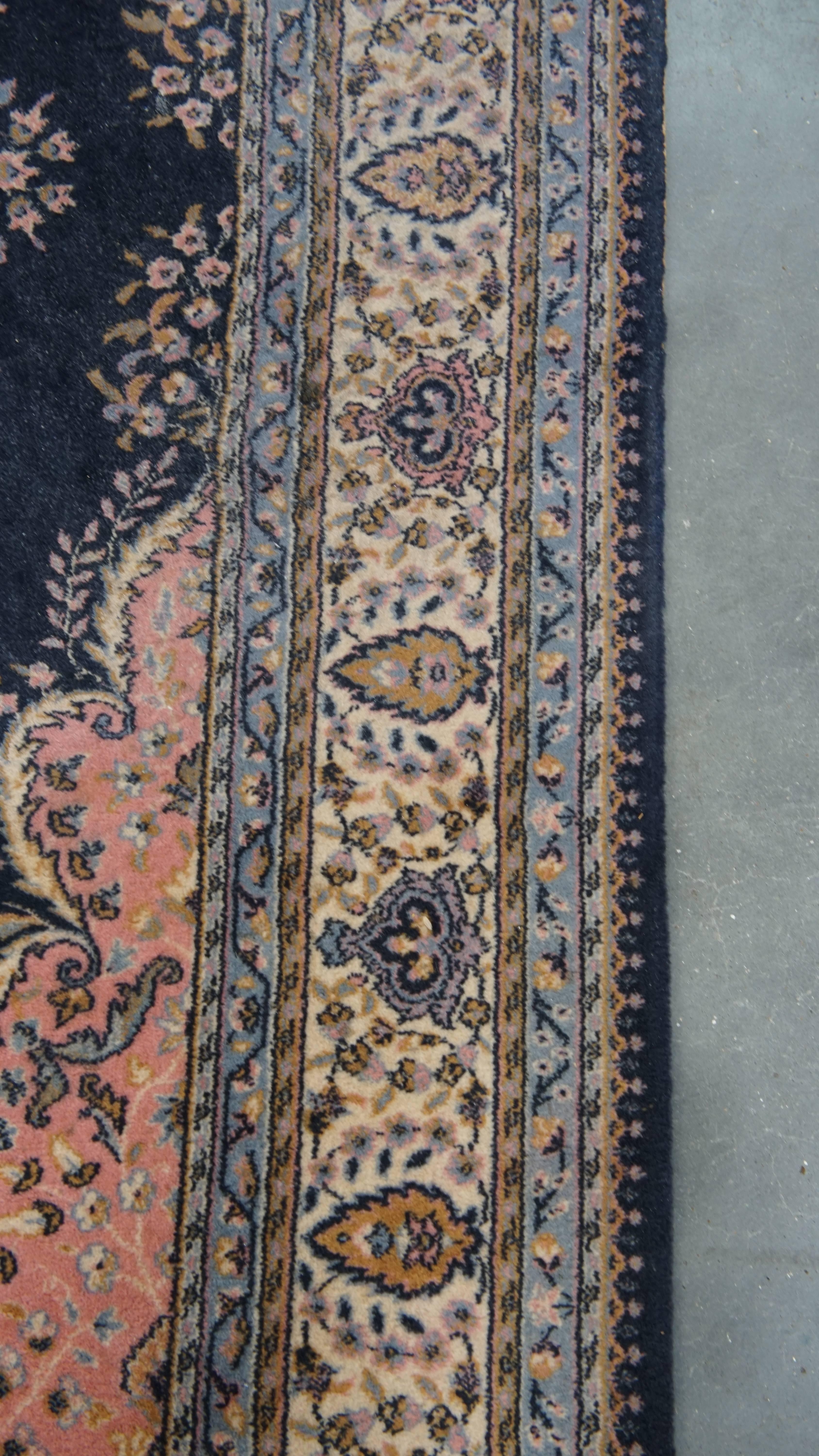 Teppich in Rosa und Dunkelblau mit tollem Muster - 240x170 cm im Angebot 1