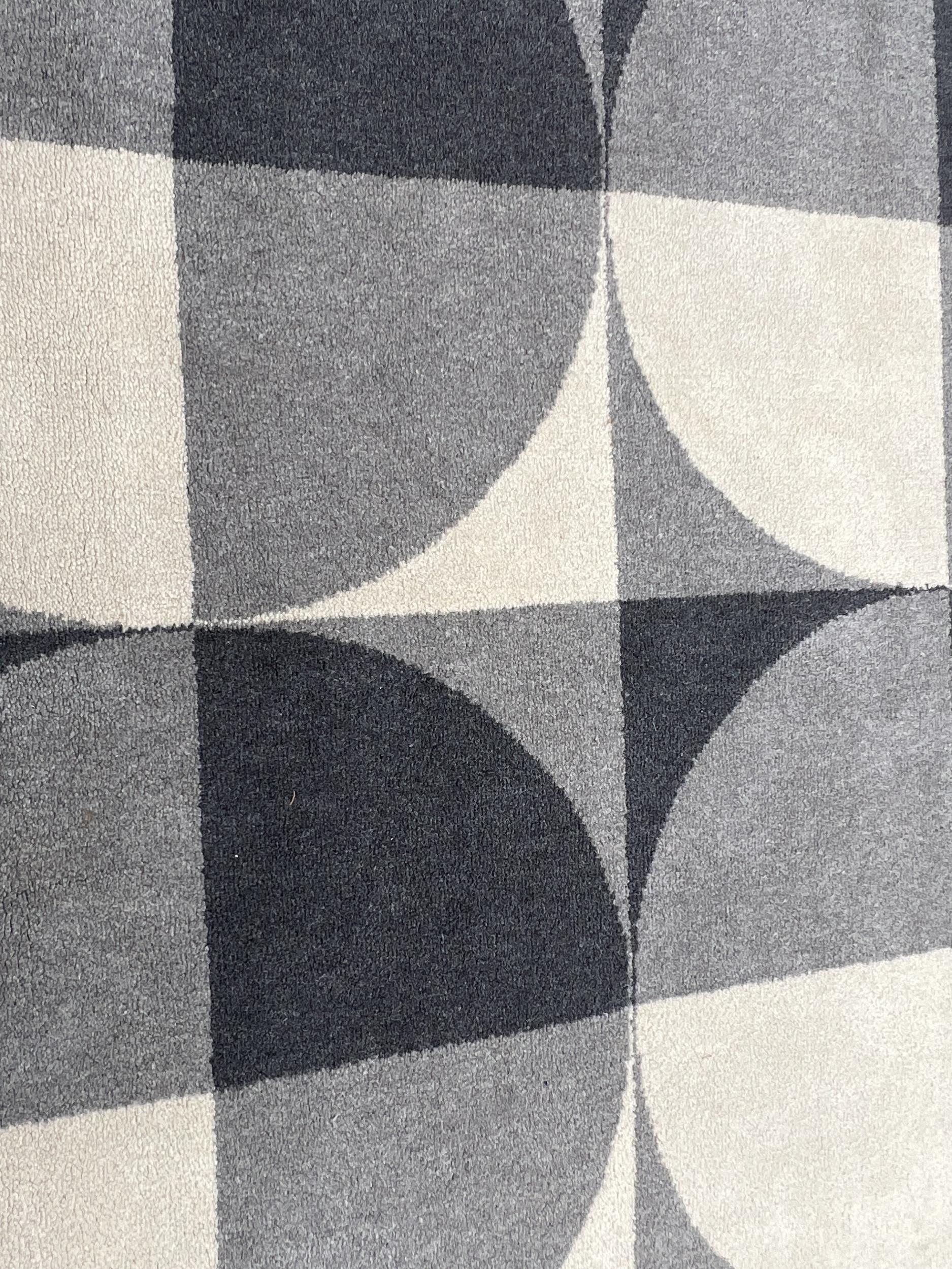 Wollteppich mit geometrischem Muster, Frankreich, um 1970 (Moderne der Mitte des Jahrhunderts) im Angebot