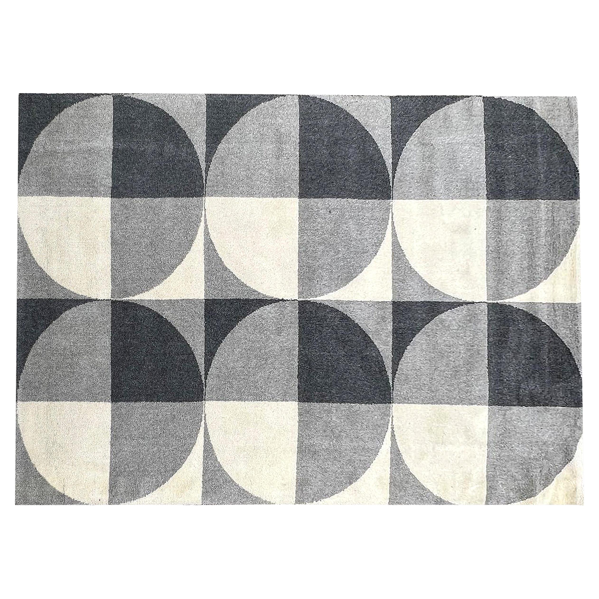 Rug in wool with geometric design, France, circa 1970