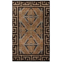 Tapis et tapis Kilim de style chinois du 18ème siècle à motif géométrique brun beige