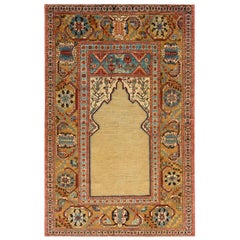 Tapis et tapis Kilims de style XIXe siècle en or beige et motif floral bleu