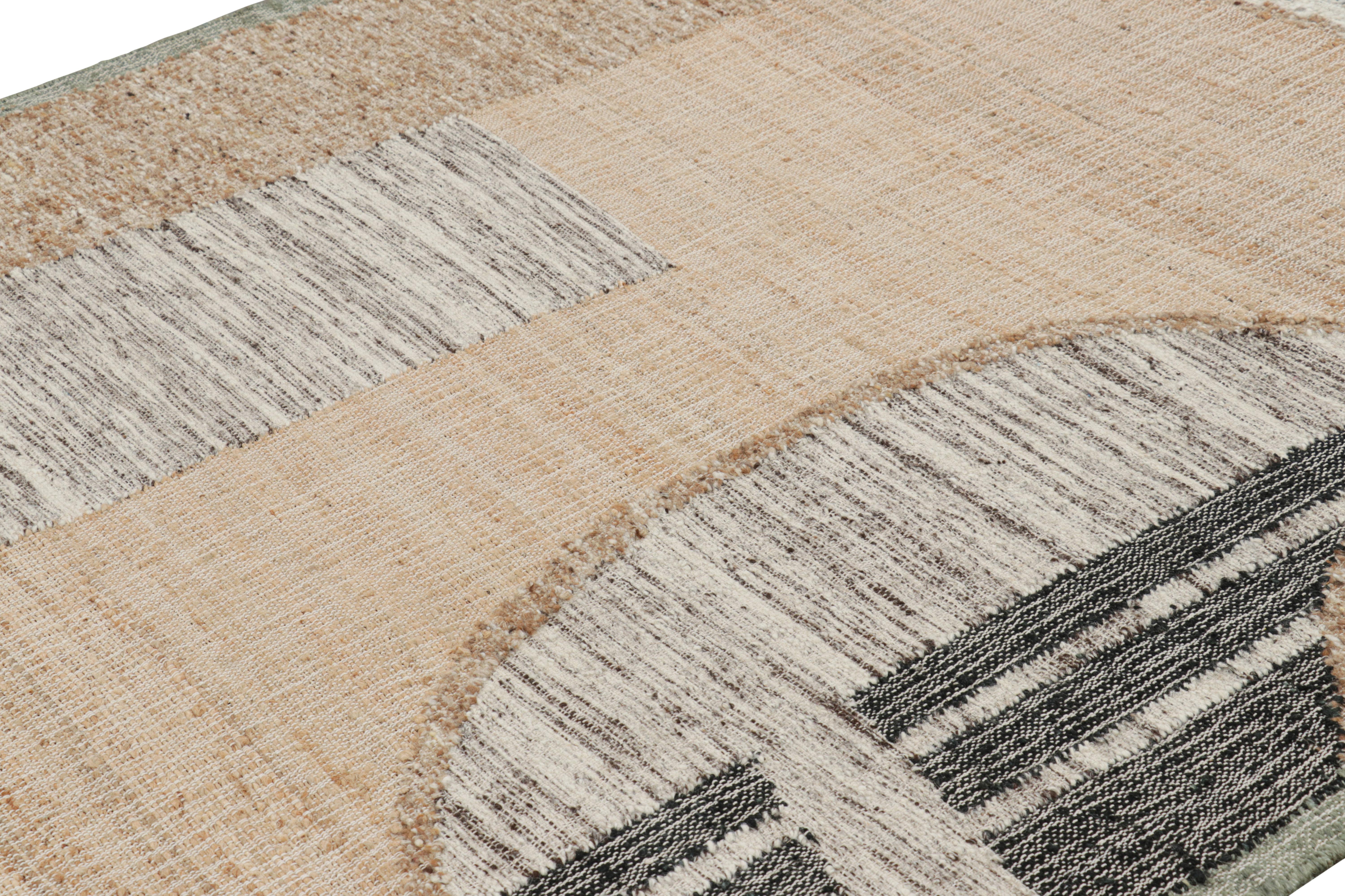 Tejido plano abstracto de Rug & Kilim con motivos geométricos en beige, crema y negro en Nuevo estado para la venta en Long Island City, NY