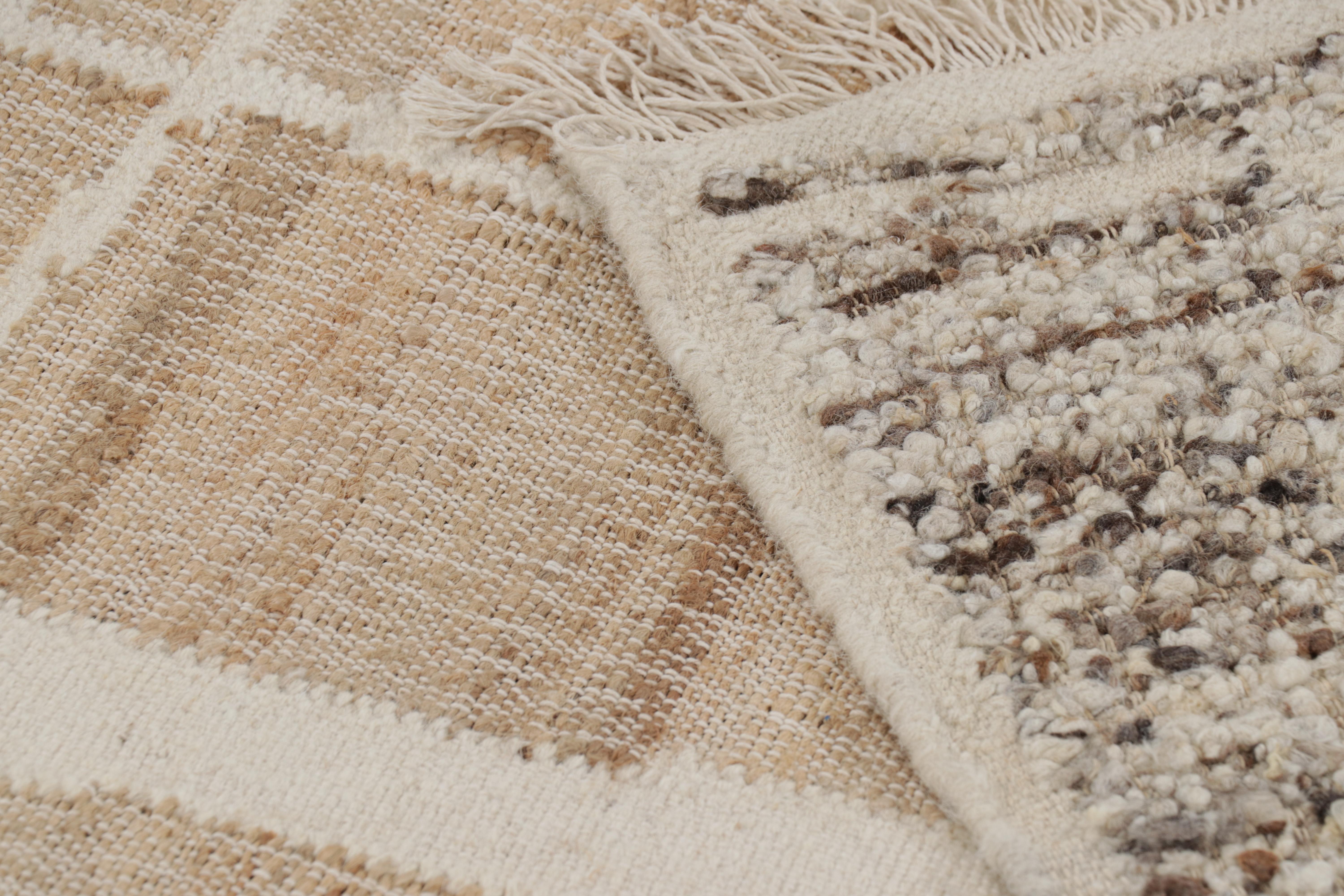 Fabriqué à partir de laine et de jute tissés à la main, ce tissage plat de 5x8 représente une nouvelle ligne passionnante et personnalisable de la Collection Rug & Kilim. 

Sur le Design : 

Ce tapis contemporain présente un design sophistiqué de