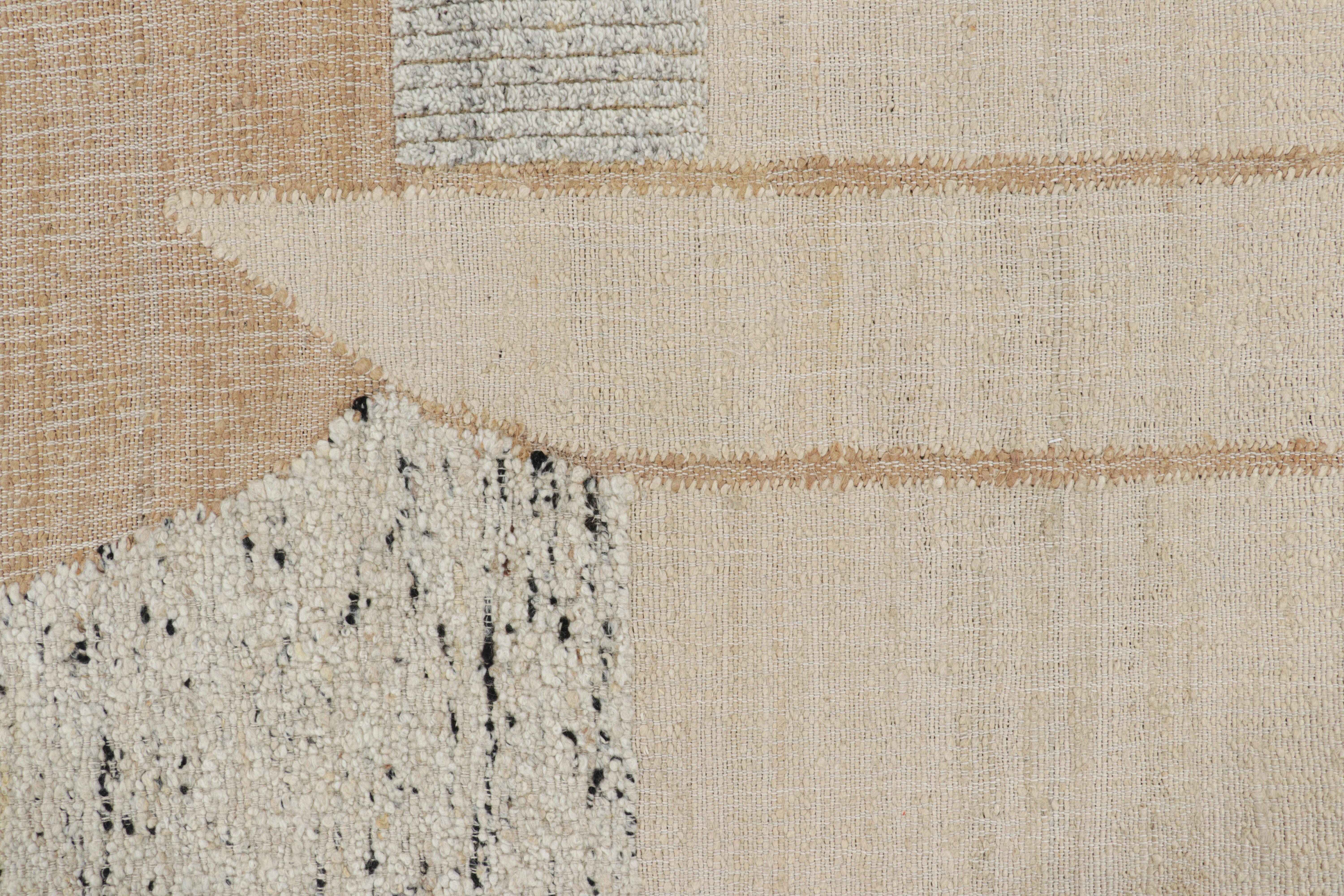 Indien Tapis & Kilim's Abstract Flatweave with Cream and Beige Geometric Patterns (tissage plat abstrait avec des motifs géométriques crème et beige) en vente