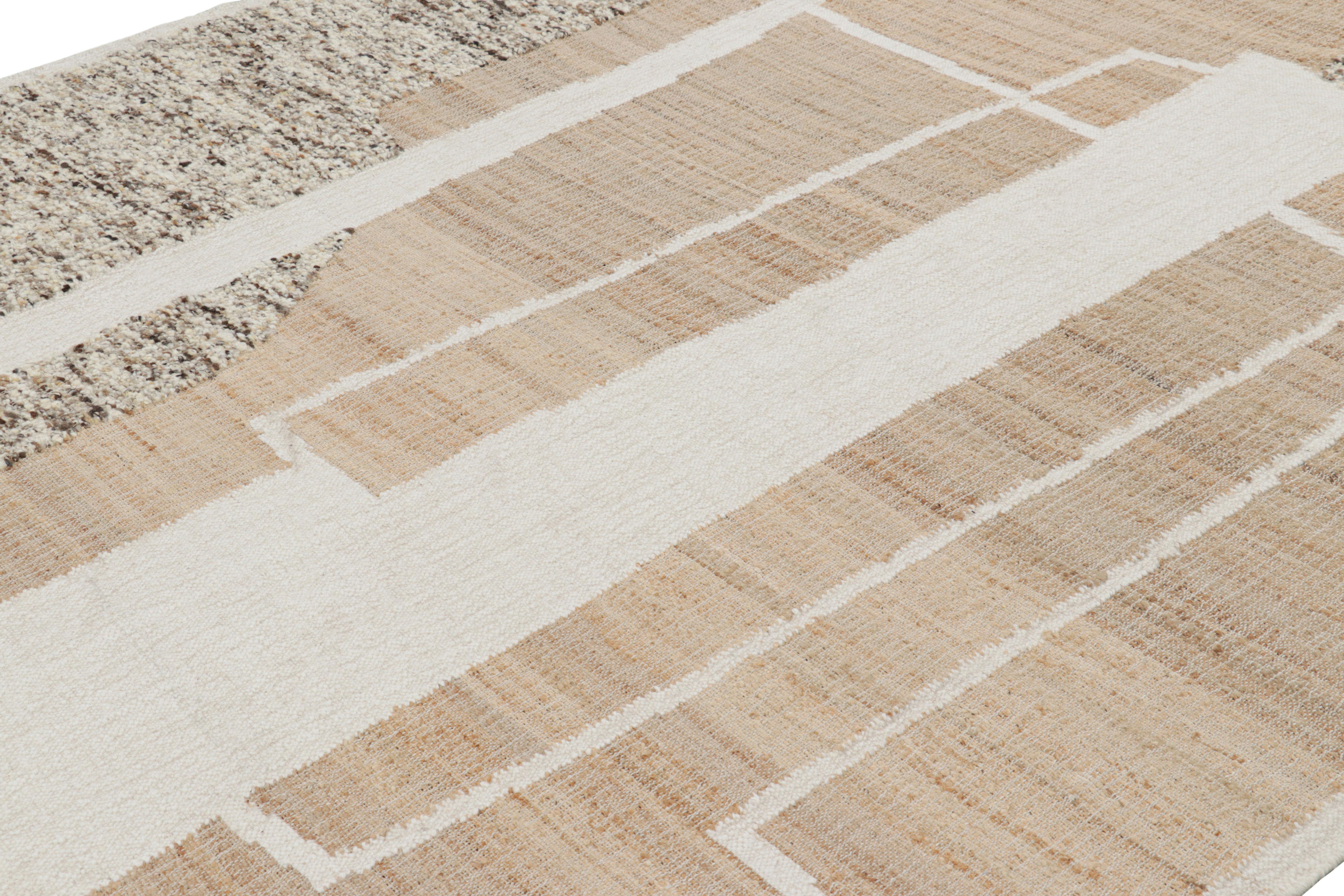 XXIe siècle et contemporain Tapis & Kilim's Abstract Flatweave with Cream and Beige Geometric Patterns (tissage plat abstrait avec des motifs géométriques crème et beige) en vente