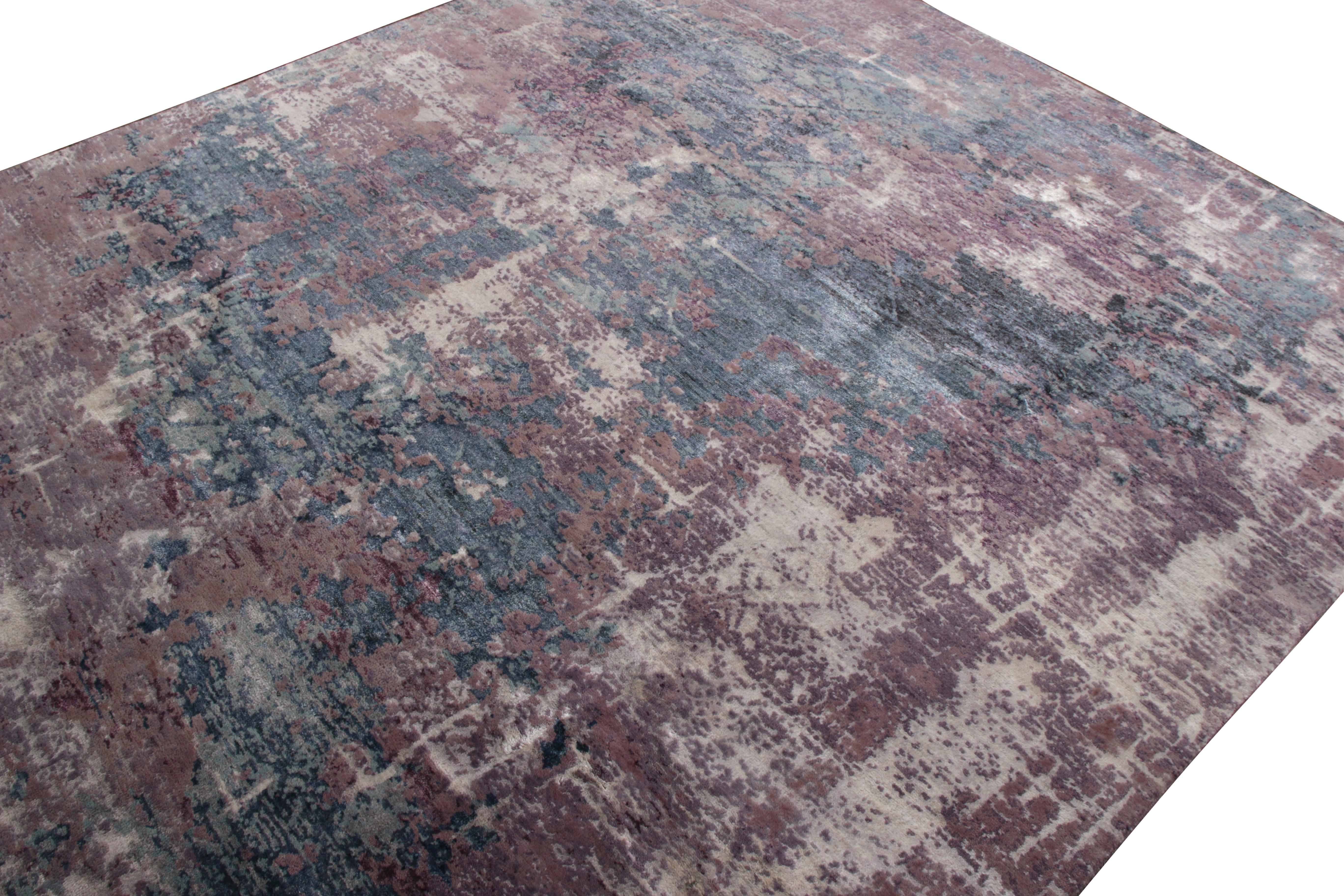 Moderno Rug & Kilim: Tappeto moderno astratto con motivo all over viola e blu in vendita
