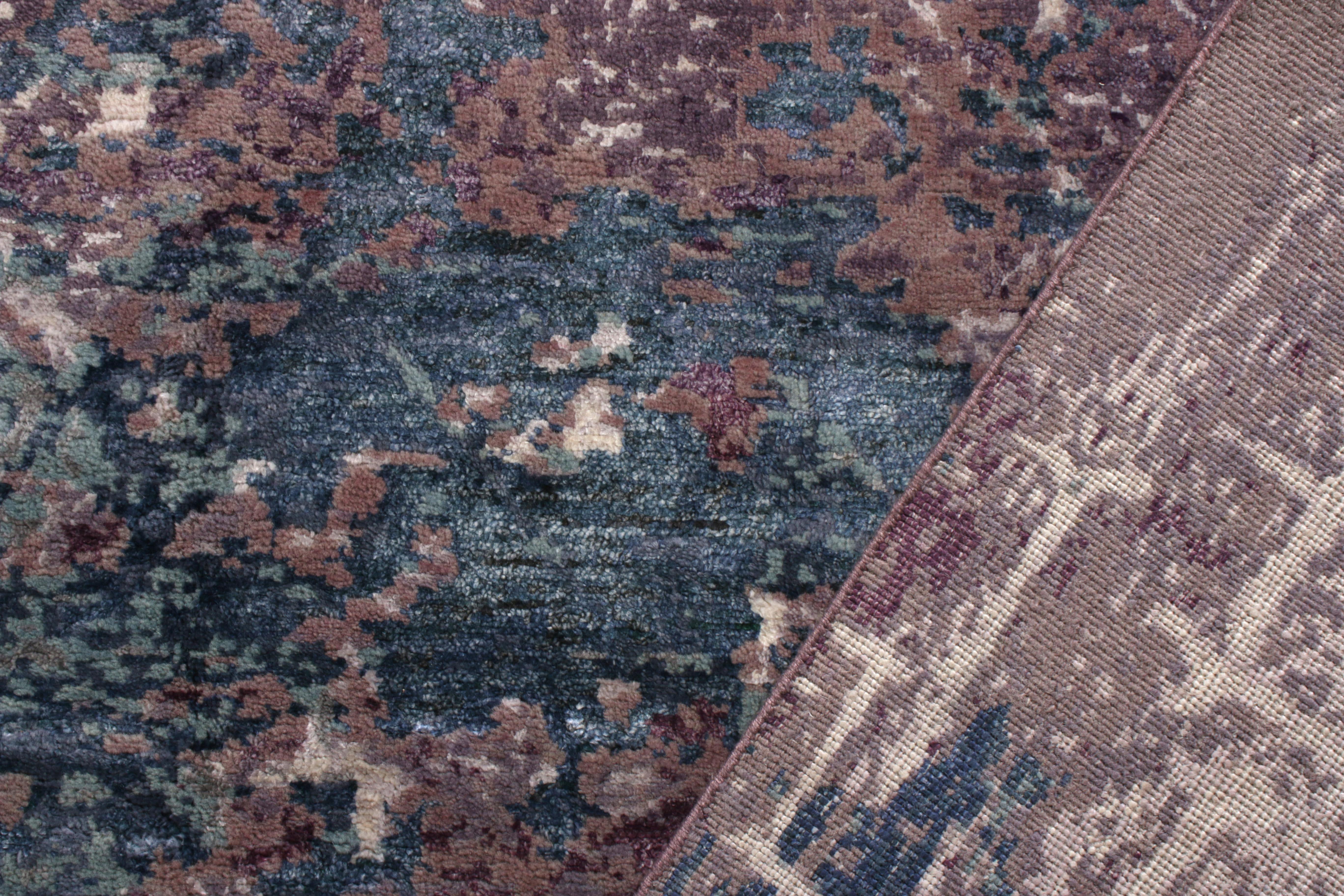 Annodato a mano Rug & Kilim: Tappeto moderno astratto con motivo all over viola e blu in vendita