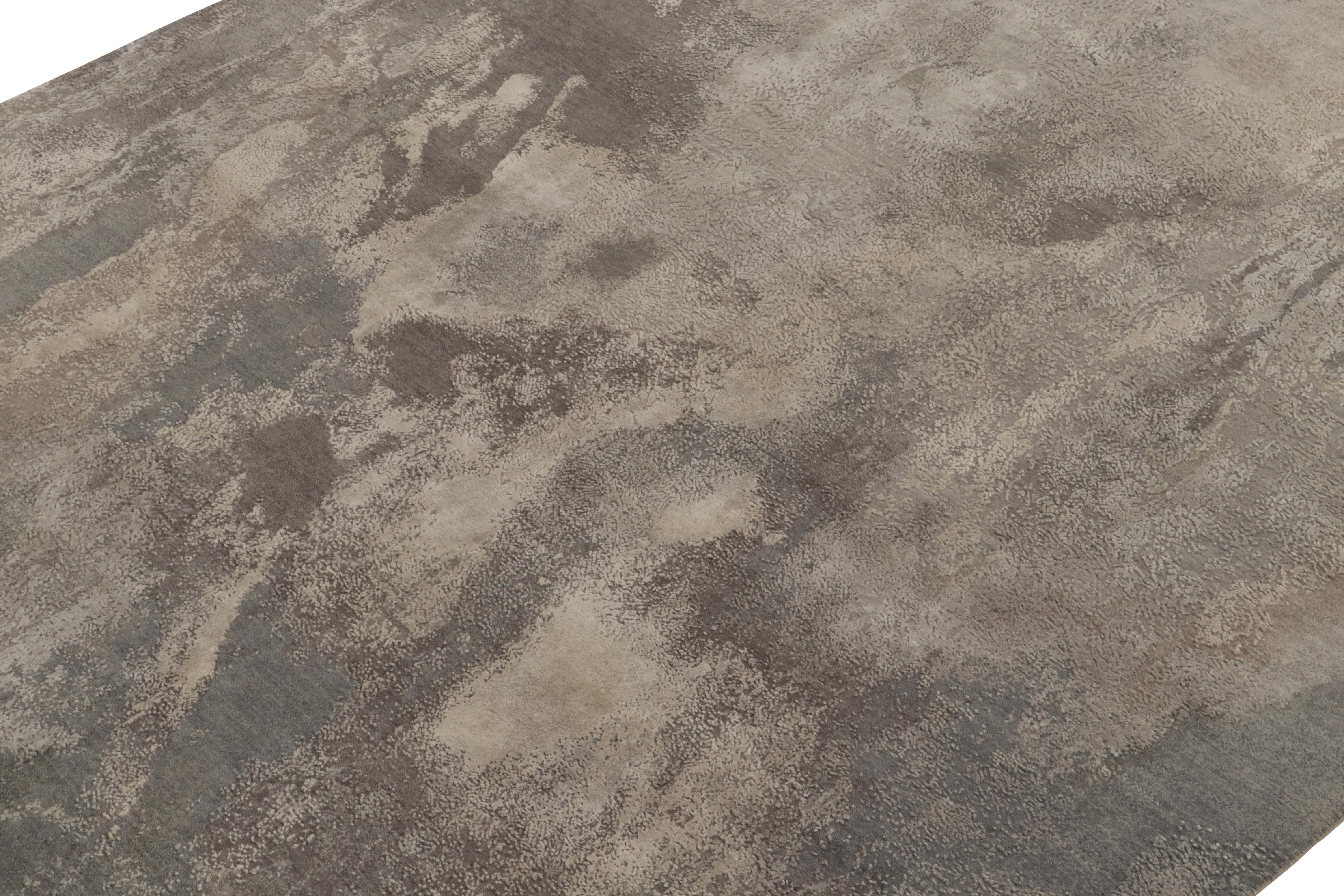 Indiano Rug & Kilim: Tappeto astratto con motivo argento-grigio all over in vendita