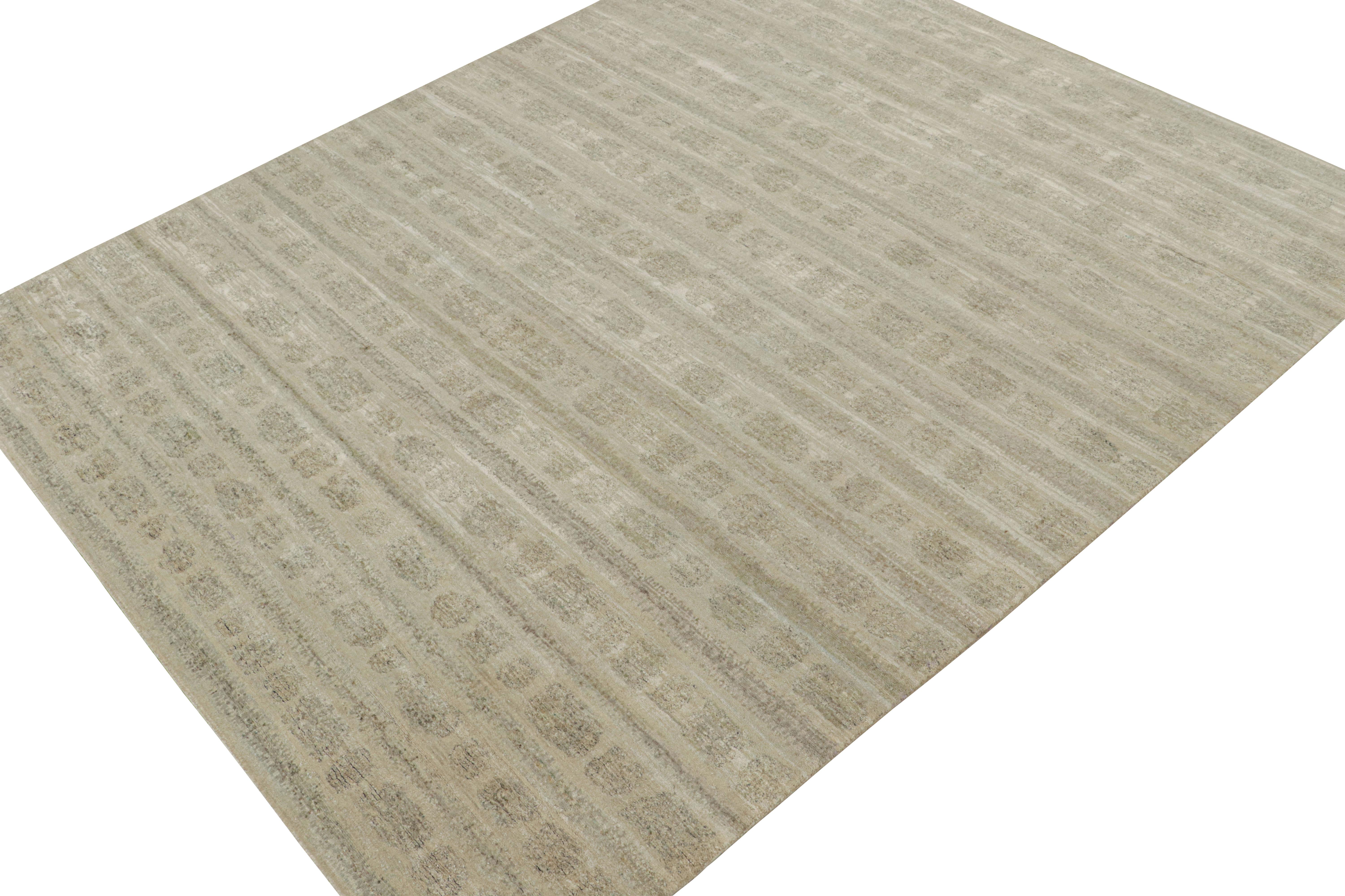Dieser abstrakte Teppich im Format 9x11 ist eine kühne Ergänzung der Modern-Teppichkollektion von Rug & Kilim. Handgeknüpft aus Wolle und Seide, bevorzugt das Design einen kreativen Gebrauch von neutralen Tönen in einem einzigartigen