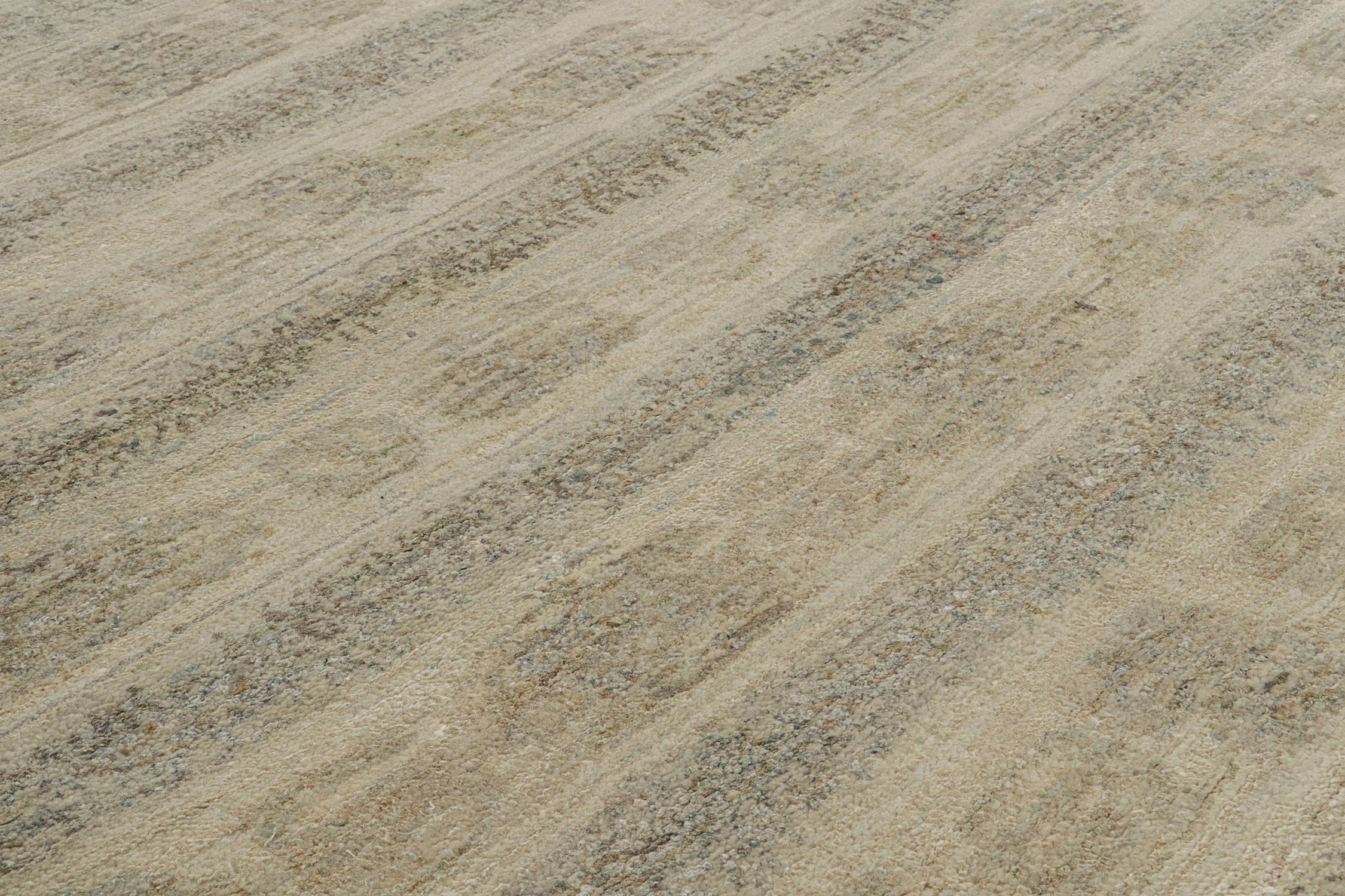 Alfombra abstracta de Rug & Kilim con motivos beige y gris en Nuevo estado para la venta en Long Island City, NY
