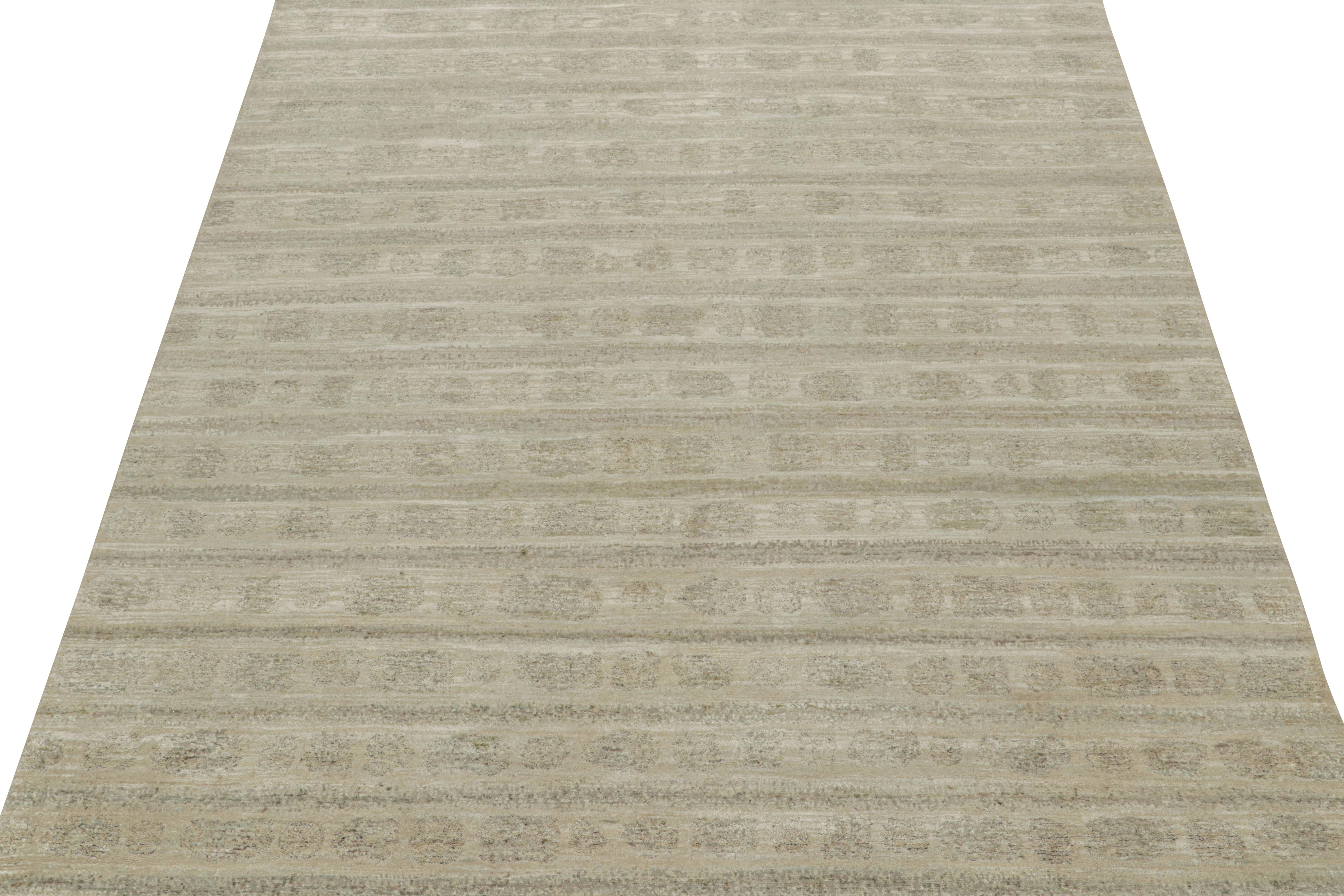 Moderne Tapis abstrait à motifs beige et gris de Rug & Kilim en vente