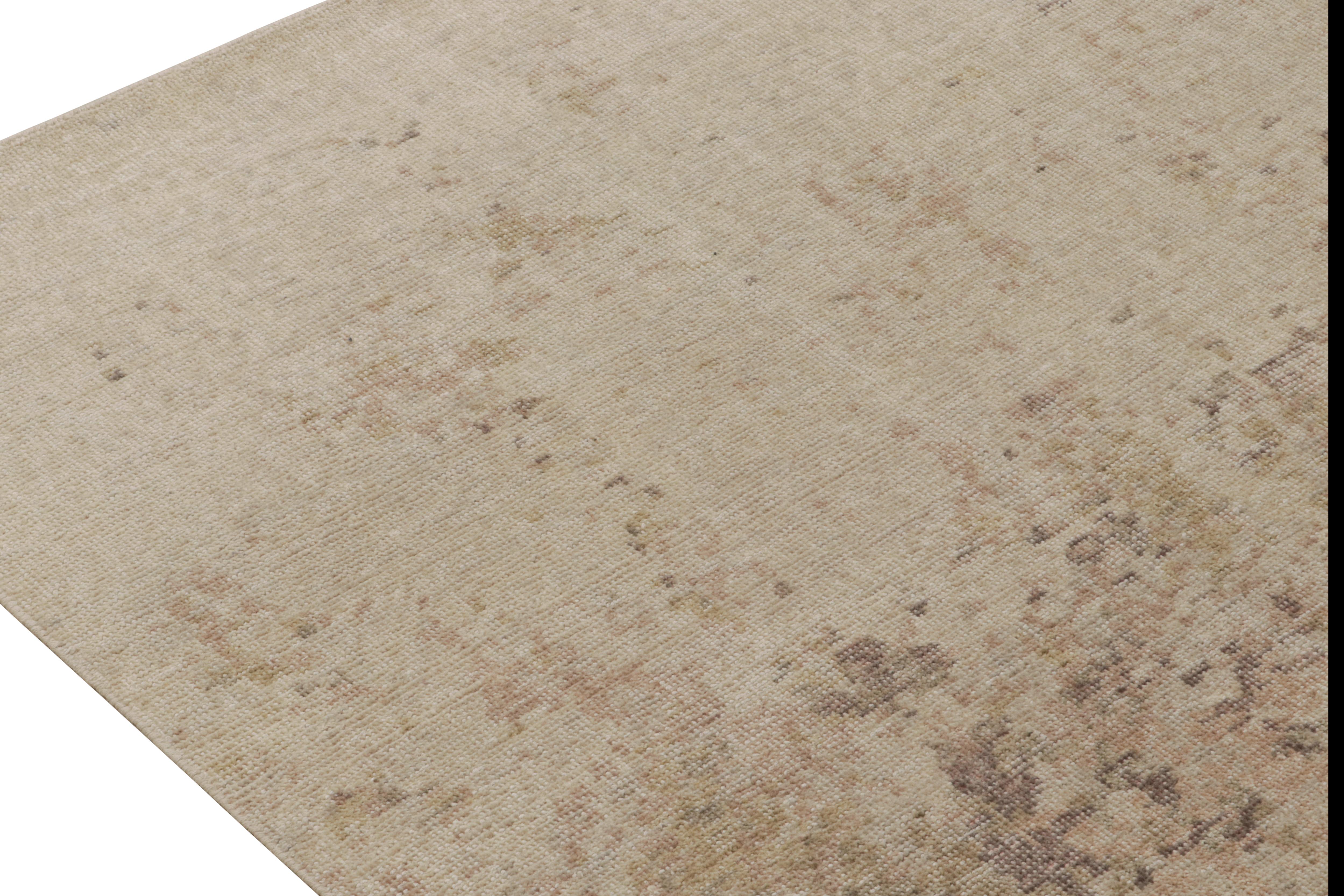 Indiano Rug & Kilim - Tappeto astratto in stile beige-marrone invecchiato in vendita