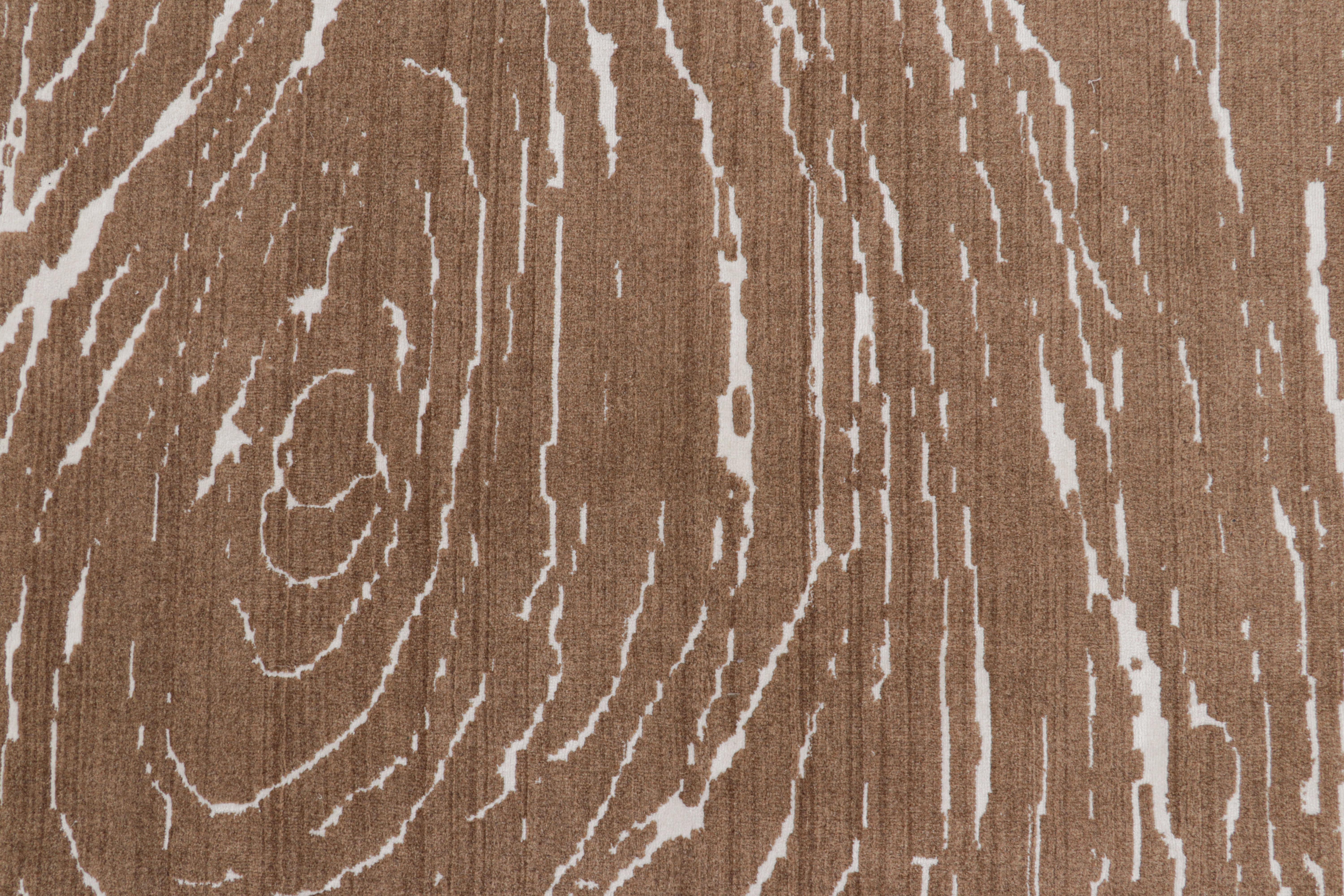 Modern Rug & Kilim’s Abstract Rug in Beige-Brown with White Geometric Patterns For Sale