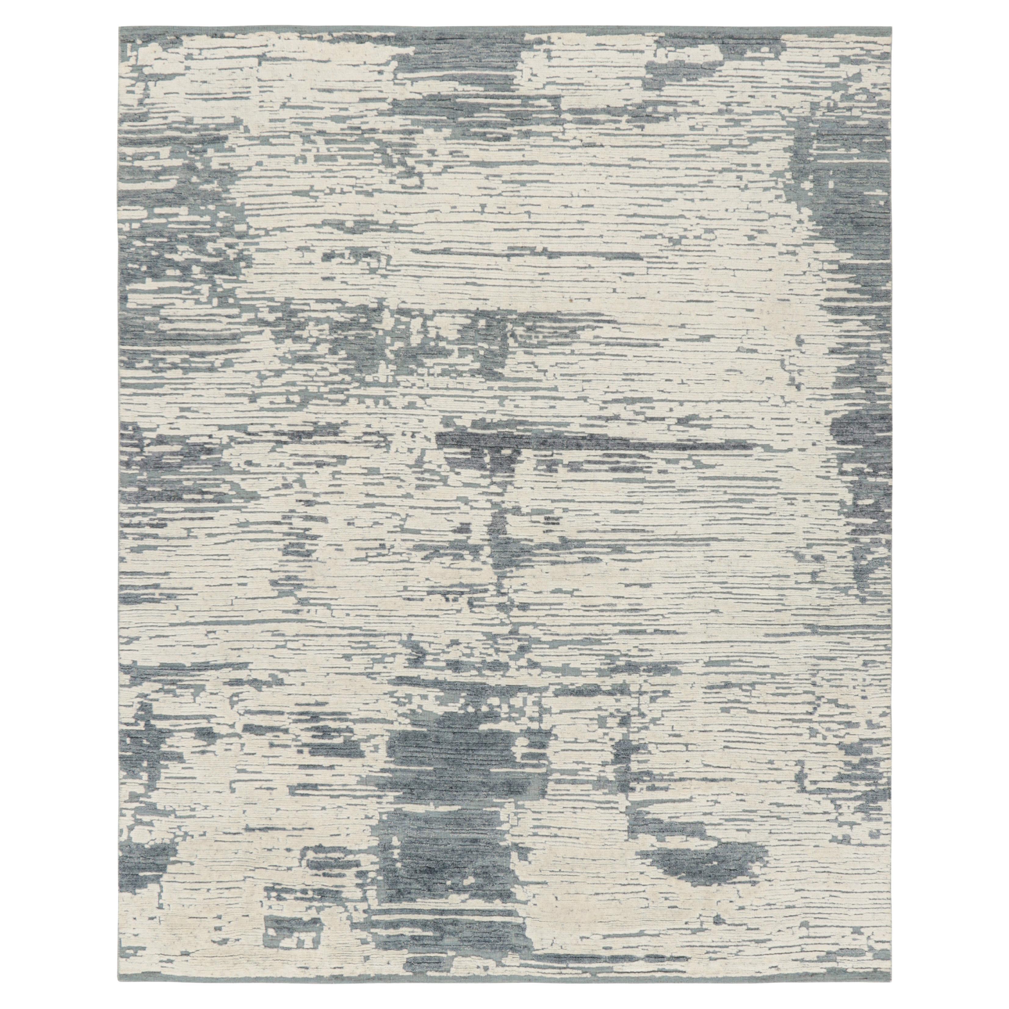 Rug & Kilim’s Abstract Rug in Blue, Cream And White Geometric Patterns For Sale